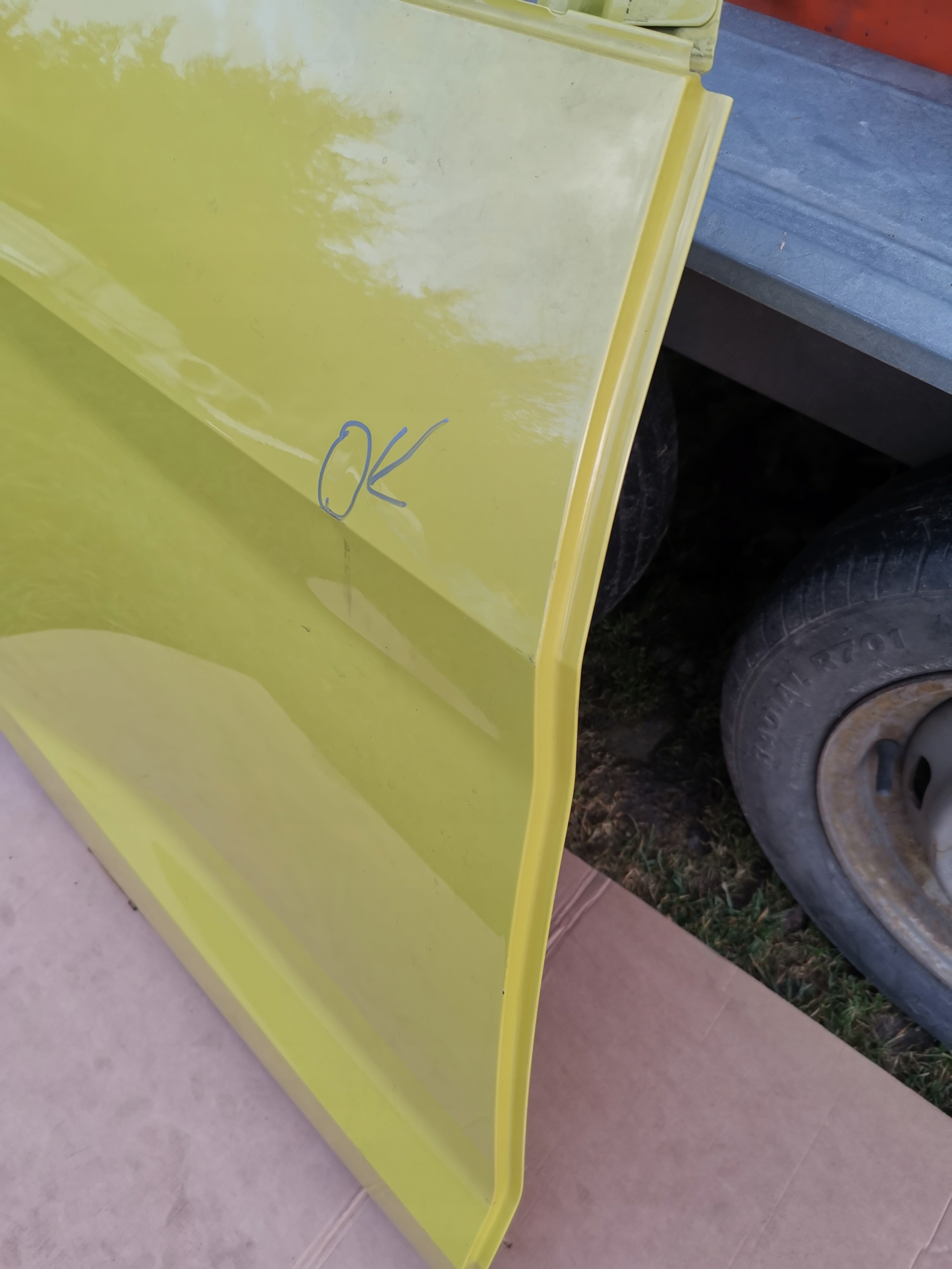 AUDI A1 82G door right rear. 18 82G833312