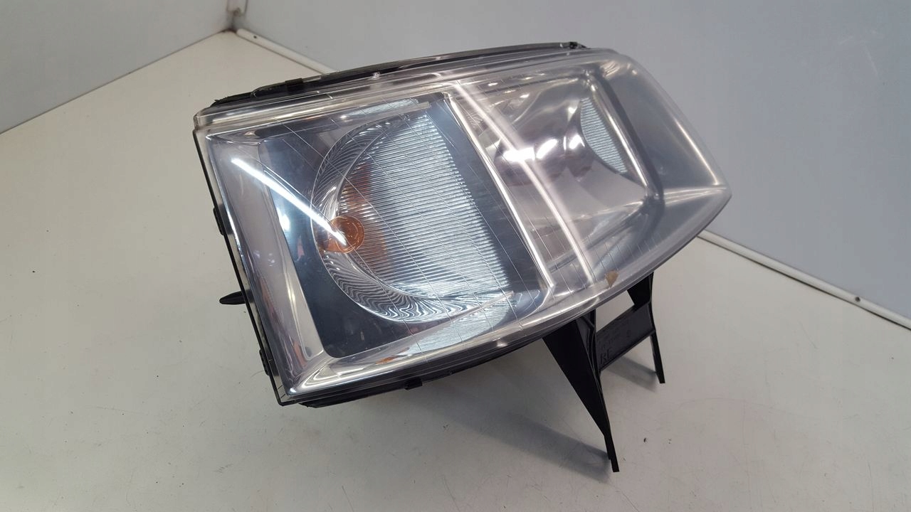 light front front right VW T5