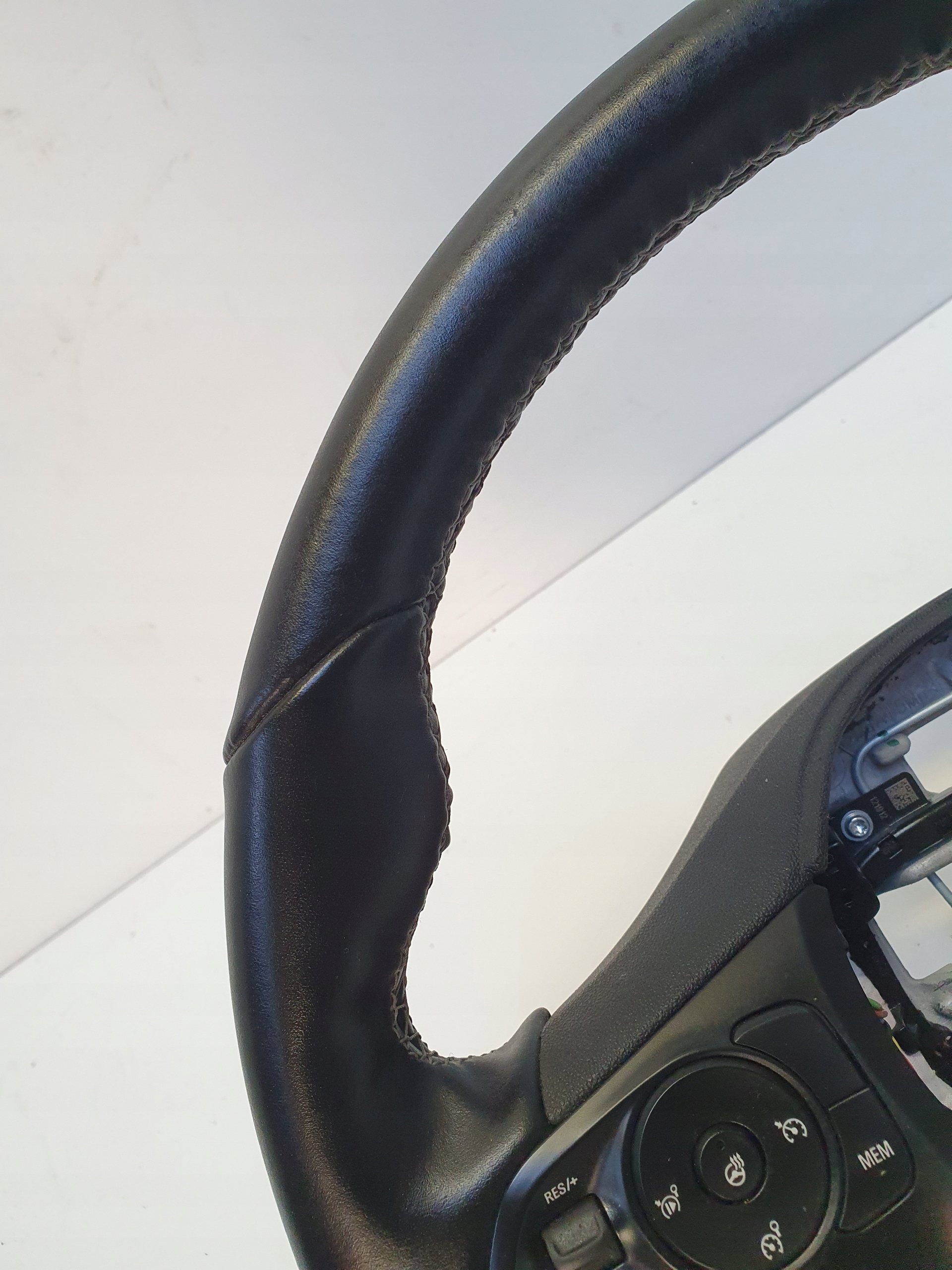 OPEL CORSA F lenkrad Leder MULTIFUNKCJA