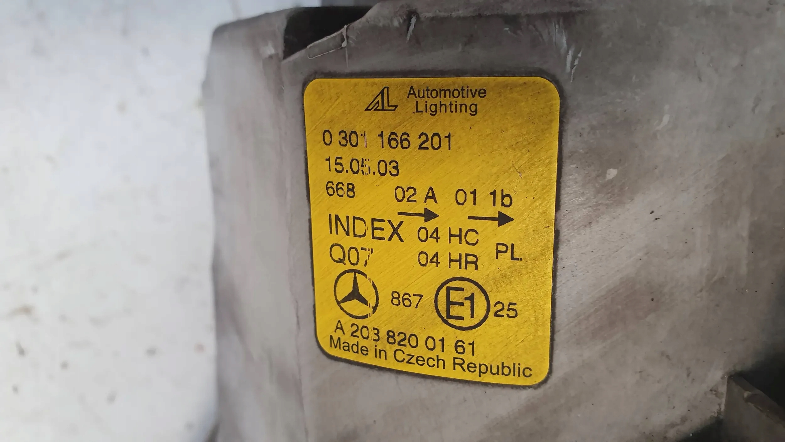 light front left A2038200161 MERCEDES C-KLASA W203 00