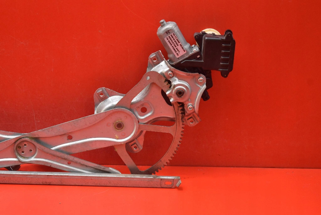 window regulator right front EU 69810-0F020 TOYOTA VERSO 1 and 09-13