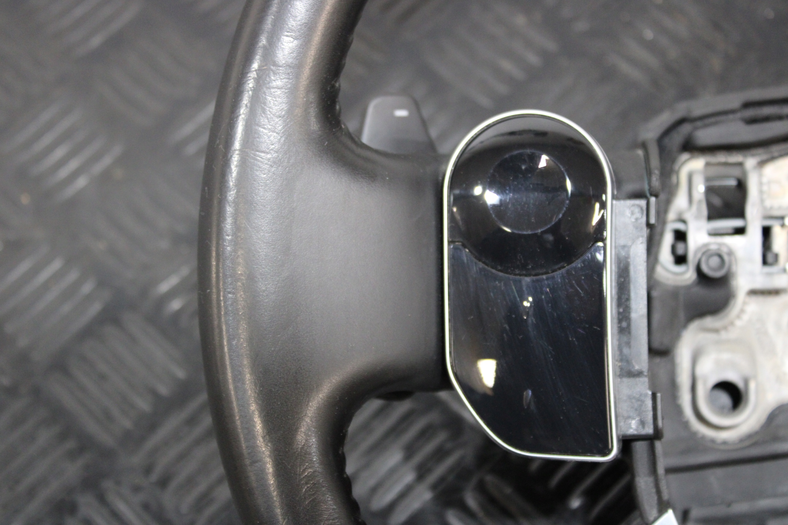steering wheel, MULTIFUNKCJA with shifting LAND ROVER DISCOVERY V 5 L462