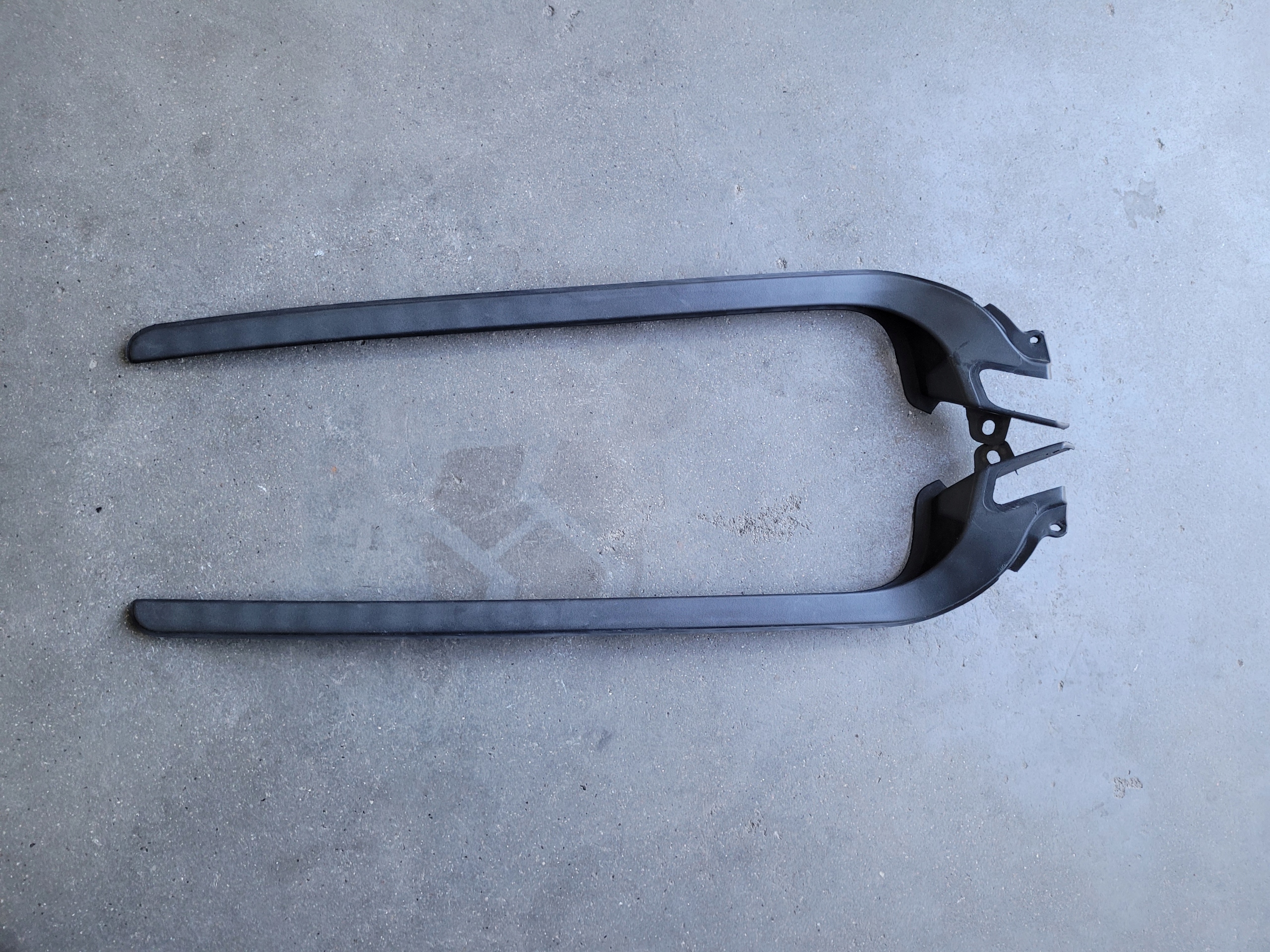 moulding windows front left right JEEP CHEROKEE KK 2.8 CRD 57010162 57010163