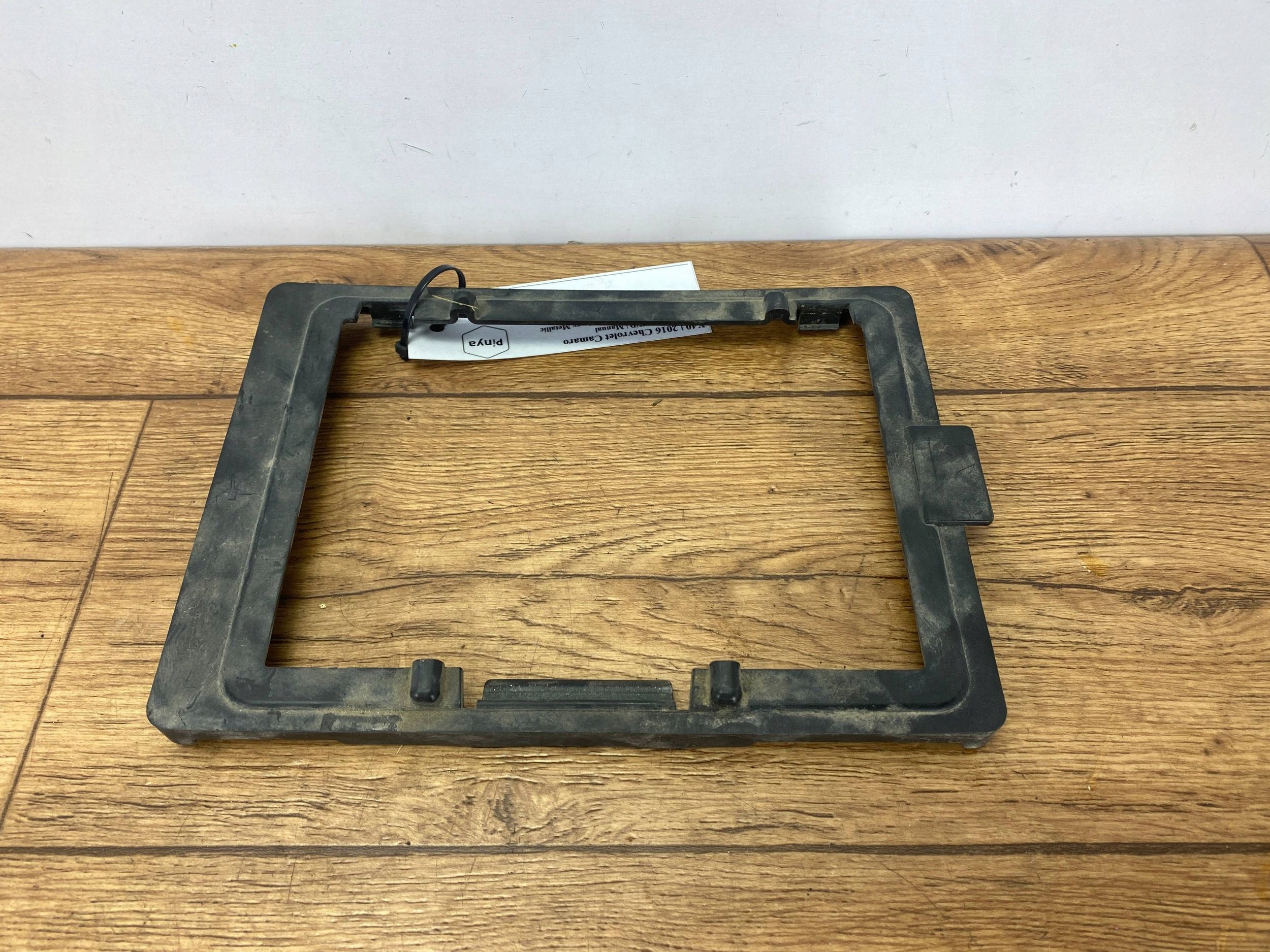 holder bracket Chevrolet Camaro 2016+