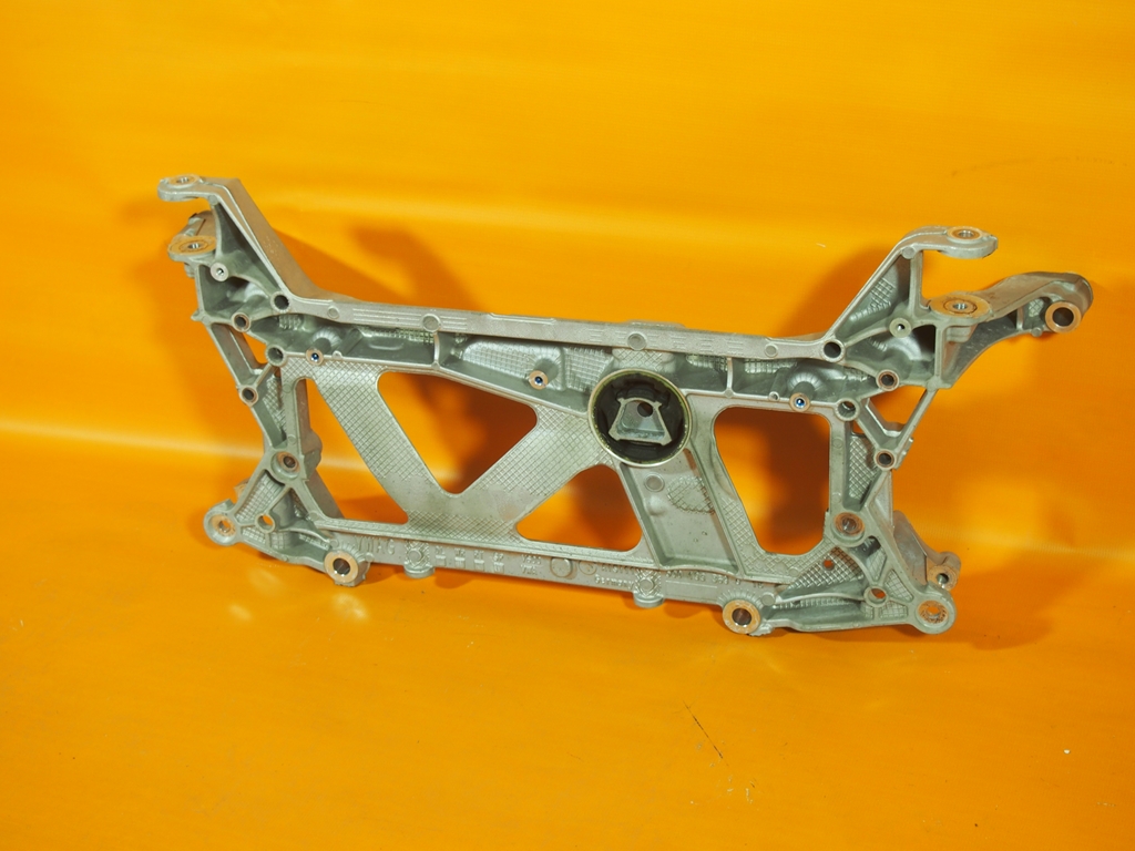 Audi A3 8V Belka Zawieszenia PRZÓD 5q0199369g Typ samochodu Samochody osobowe