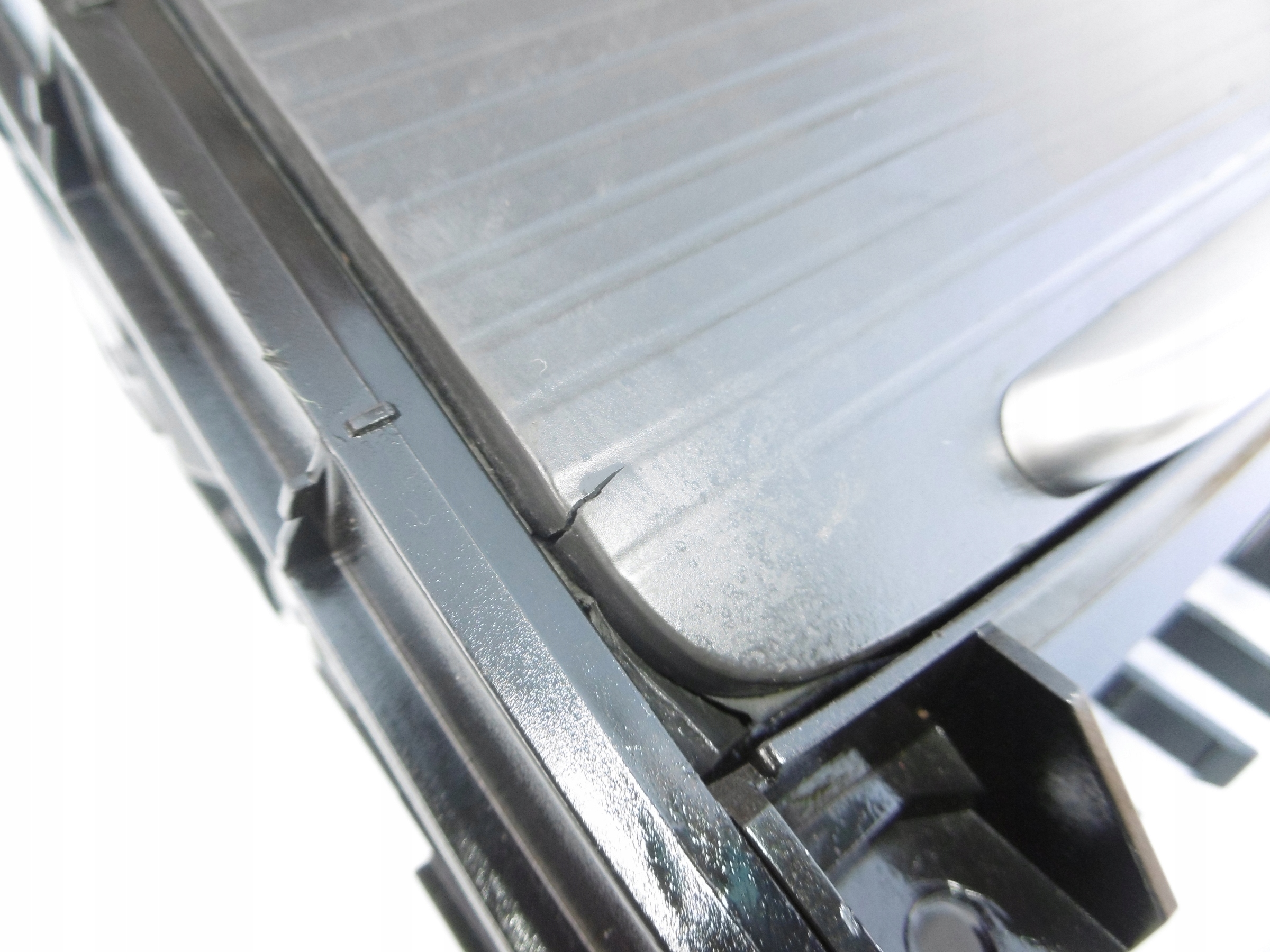 SCHOWEK NA KUBKI NAPOJE VOLVO S80 II V70 III XC70 Producent części Volvo OE