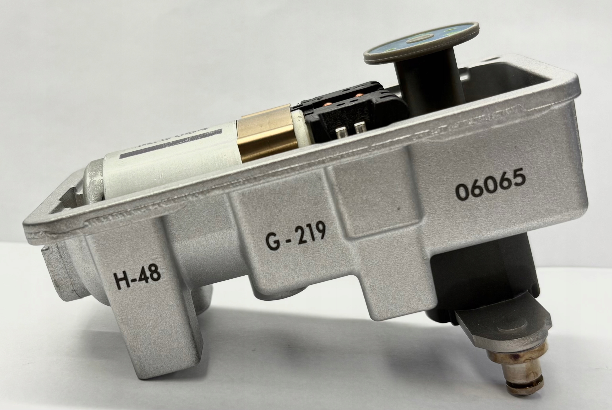 Originál Nový Nastavovač turbíny mechanická část G-219, 6NW008412 Mercedes