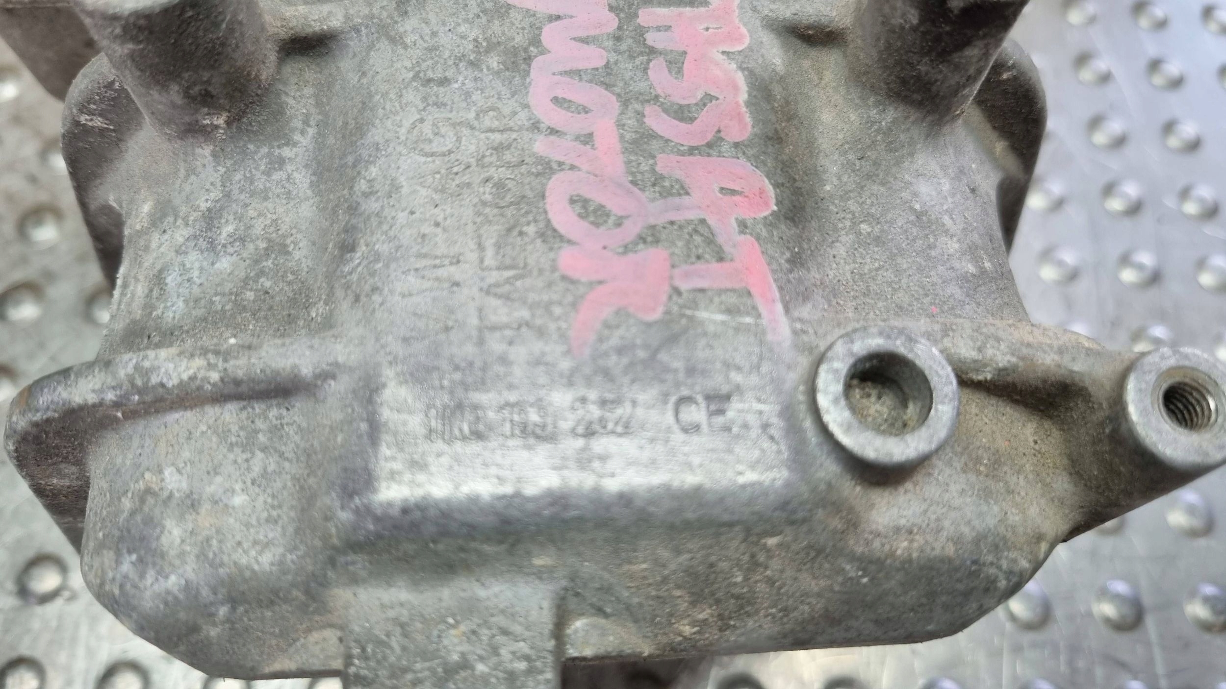 engine mount 1K0199262CE VW PASSAT B6 B7 CC 2.0TDI