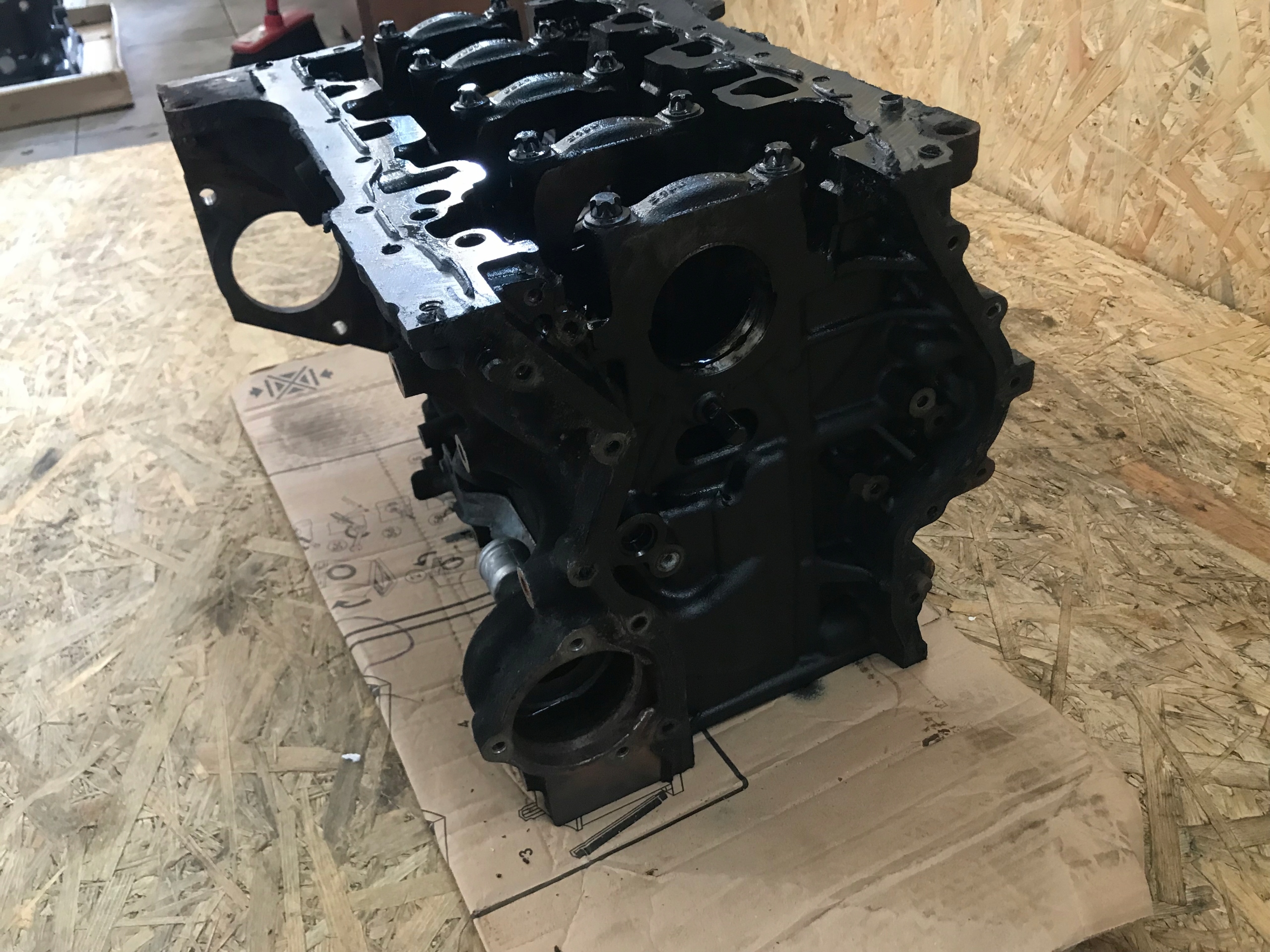 BLOK SILNIKA TŁOKI MASTER III 2.3 DCI BITURBO M9T Producent części Renault OE