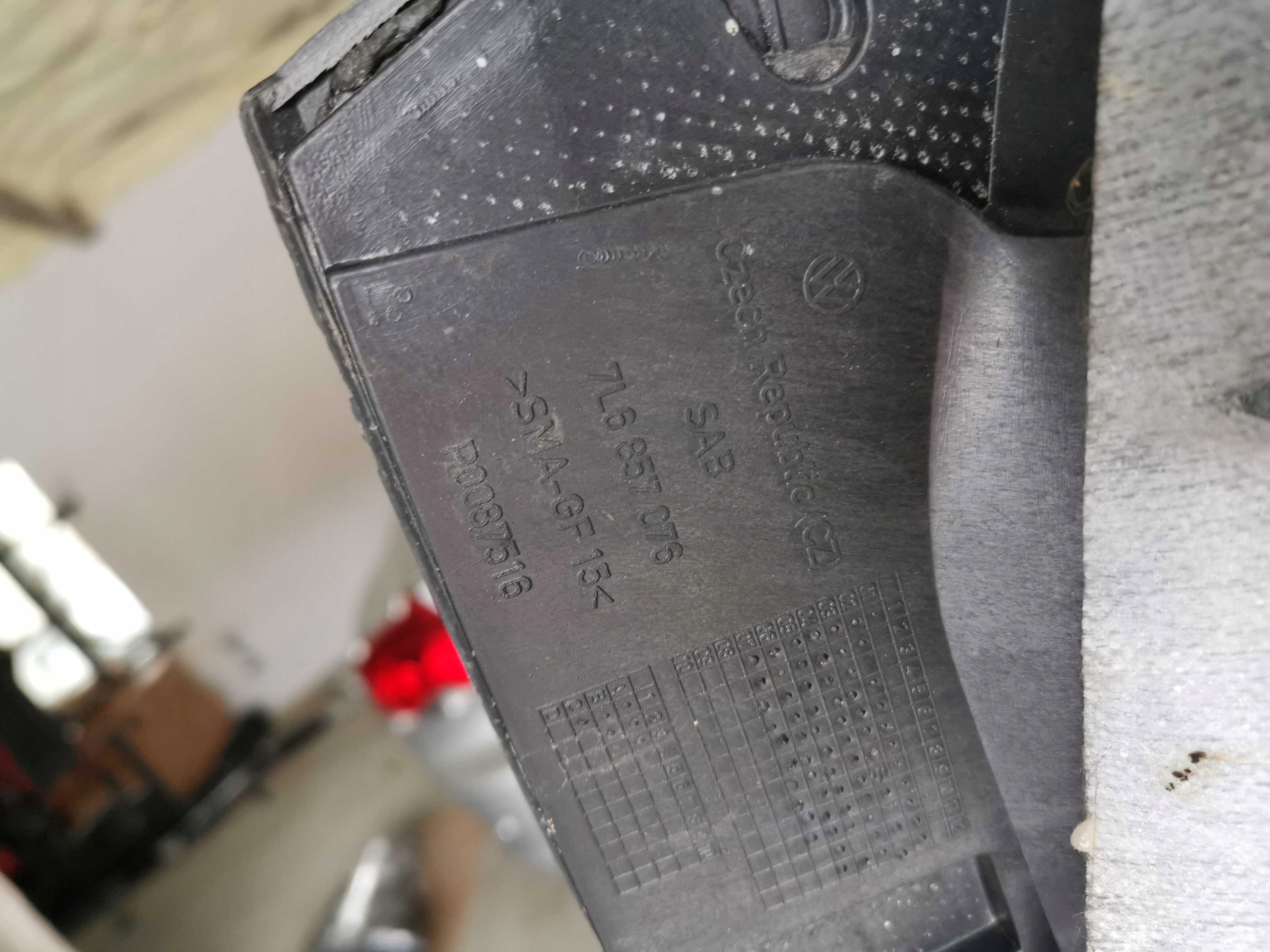 торпеда консоль Подушки volkswagen oe 7L6858451