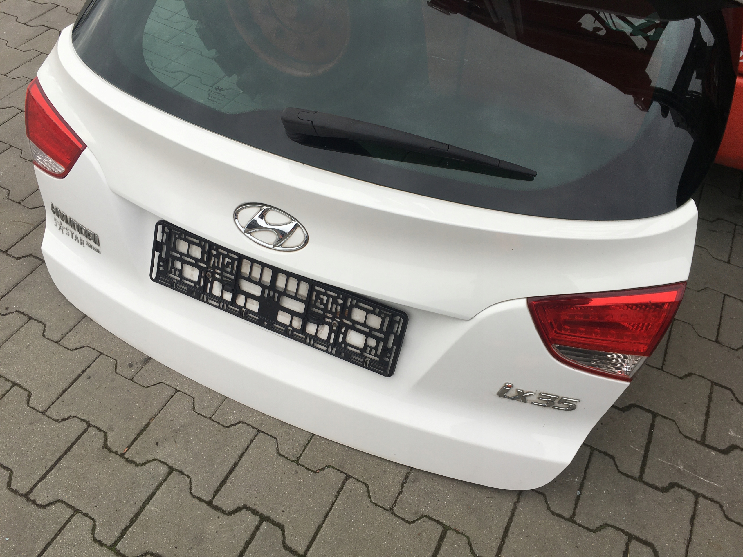 HYUNDAI IX35 10- KLAPA TYŁ TYLNA KOMPLETNA TCW Typ samochodu Samochody osobowe