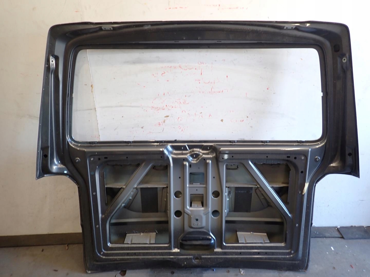 trunk door VW T6 2015