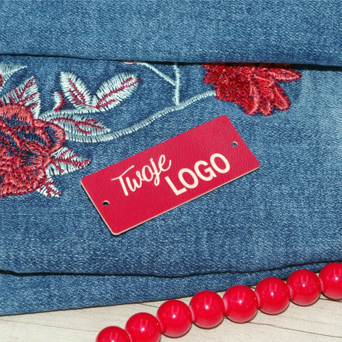 Etikety ekokůže 1,5x4cm s vaším logem 3barvy 30ks