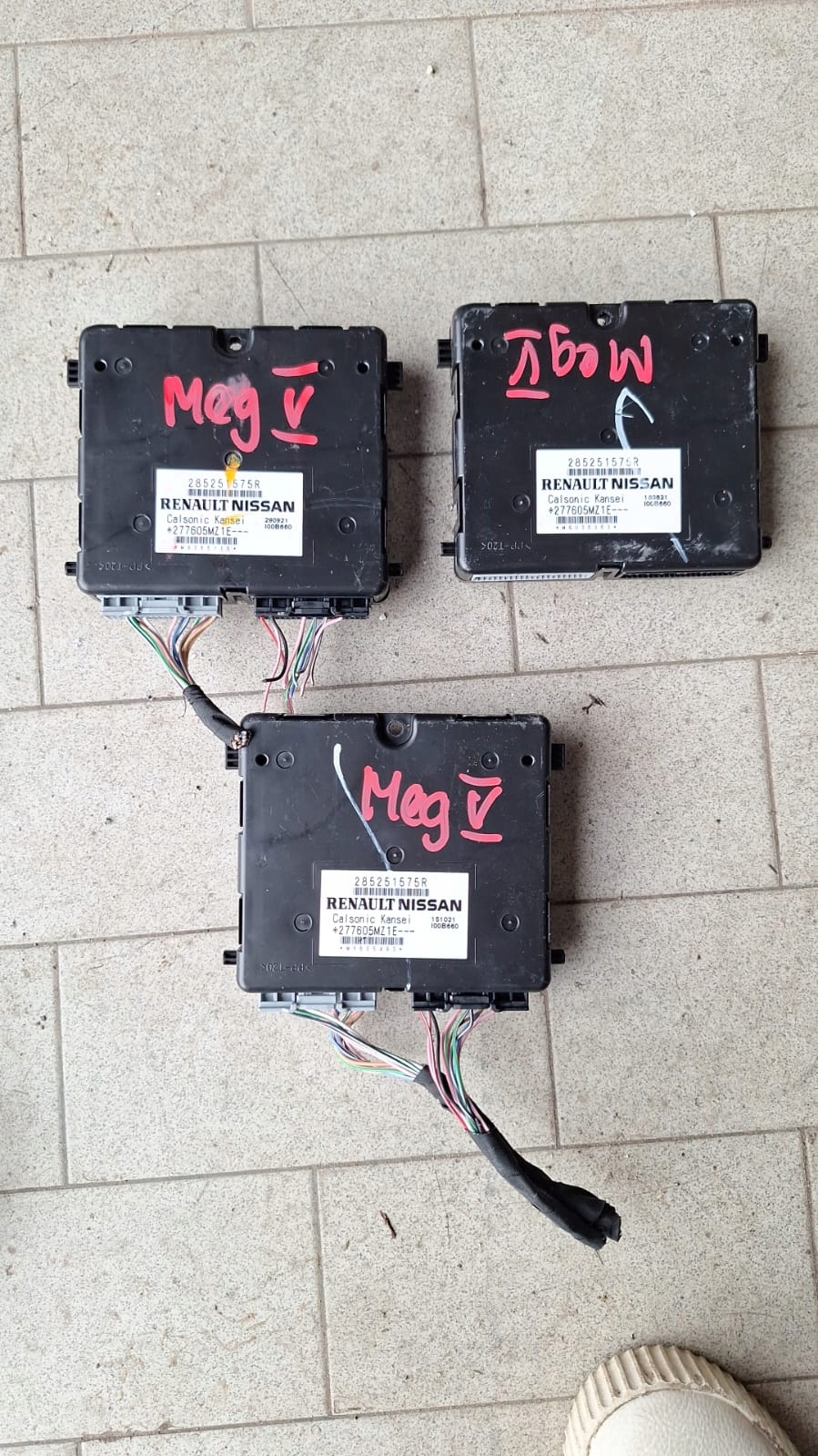 module control unit RENAULT MEGANE V E-TECH 285251575R