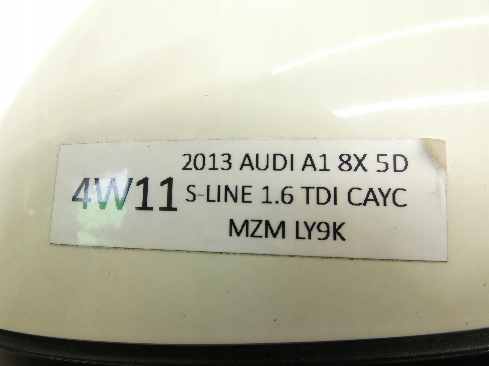 mirror exterior left AUDI A1 8X 5D 6 PIN LY9K