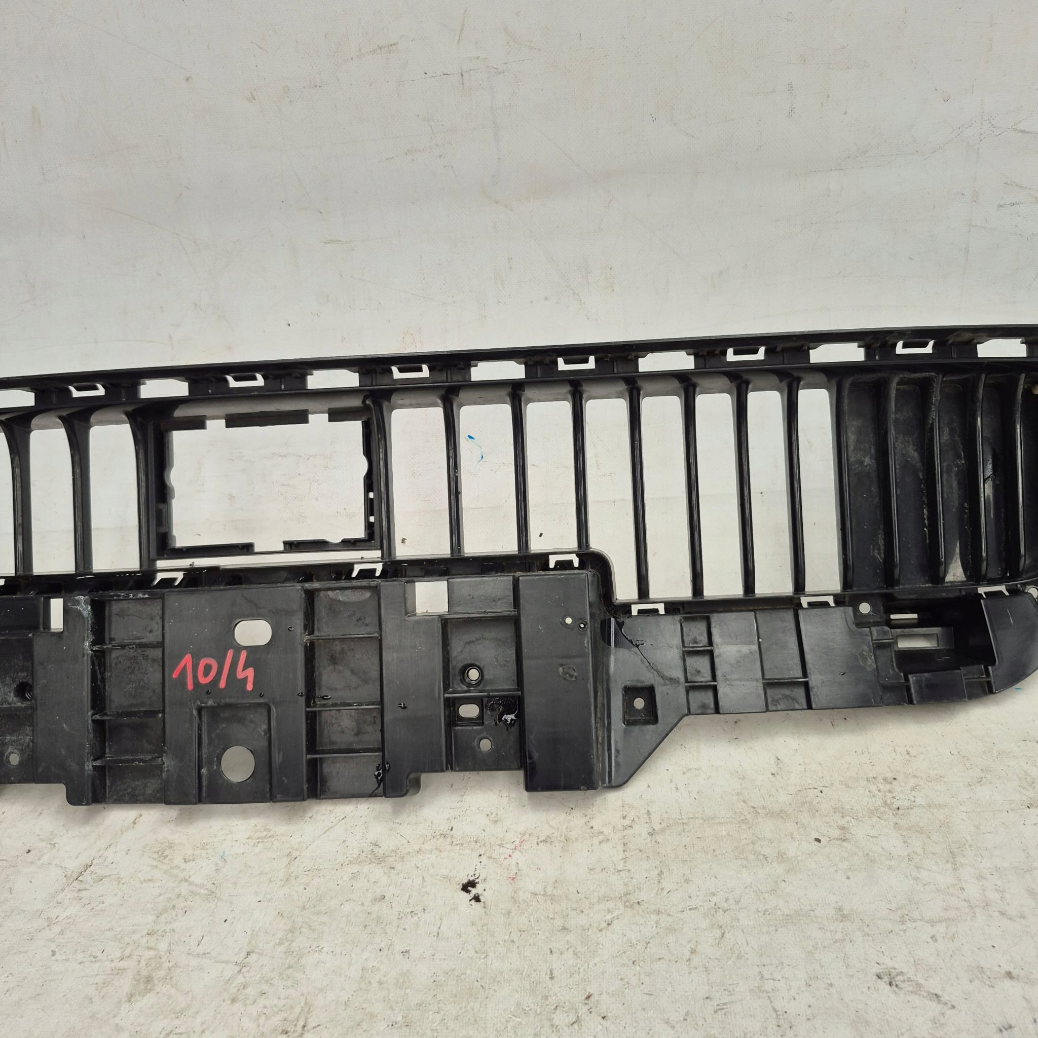 ROEWE i5 MG 5 EV LIFT 21- grid of a bumper front front 10854292