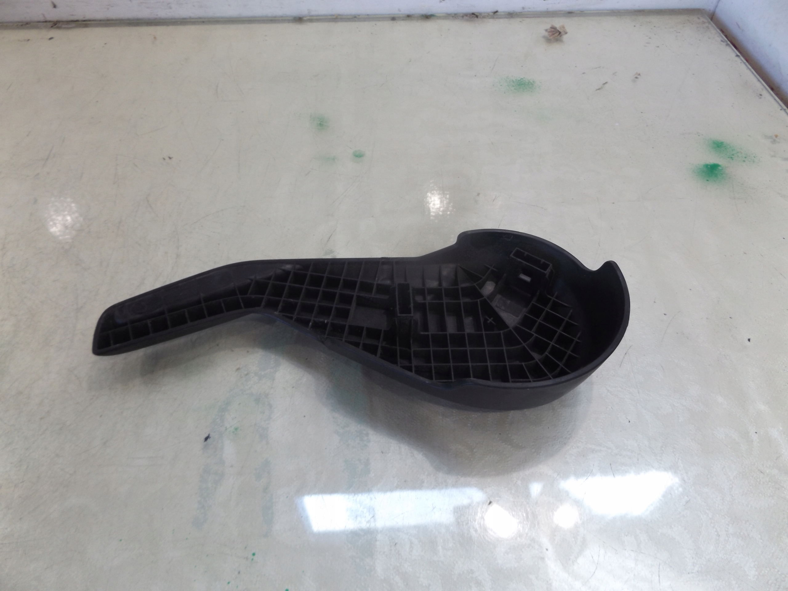 IGNIS III OSŁONA FOTELA LEWA Typ samochodu Samochody osobowe