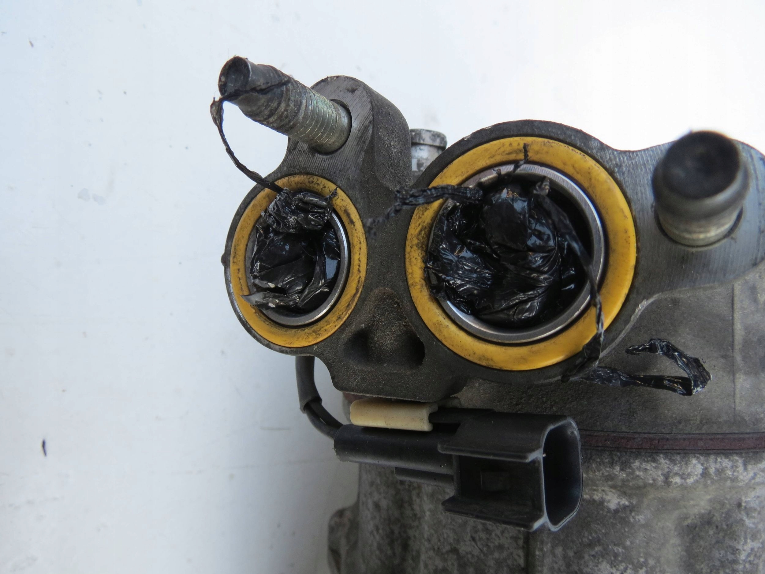 compressor; of the air conditioning compressor VOLVO S90 2.0 31469966