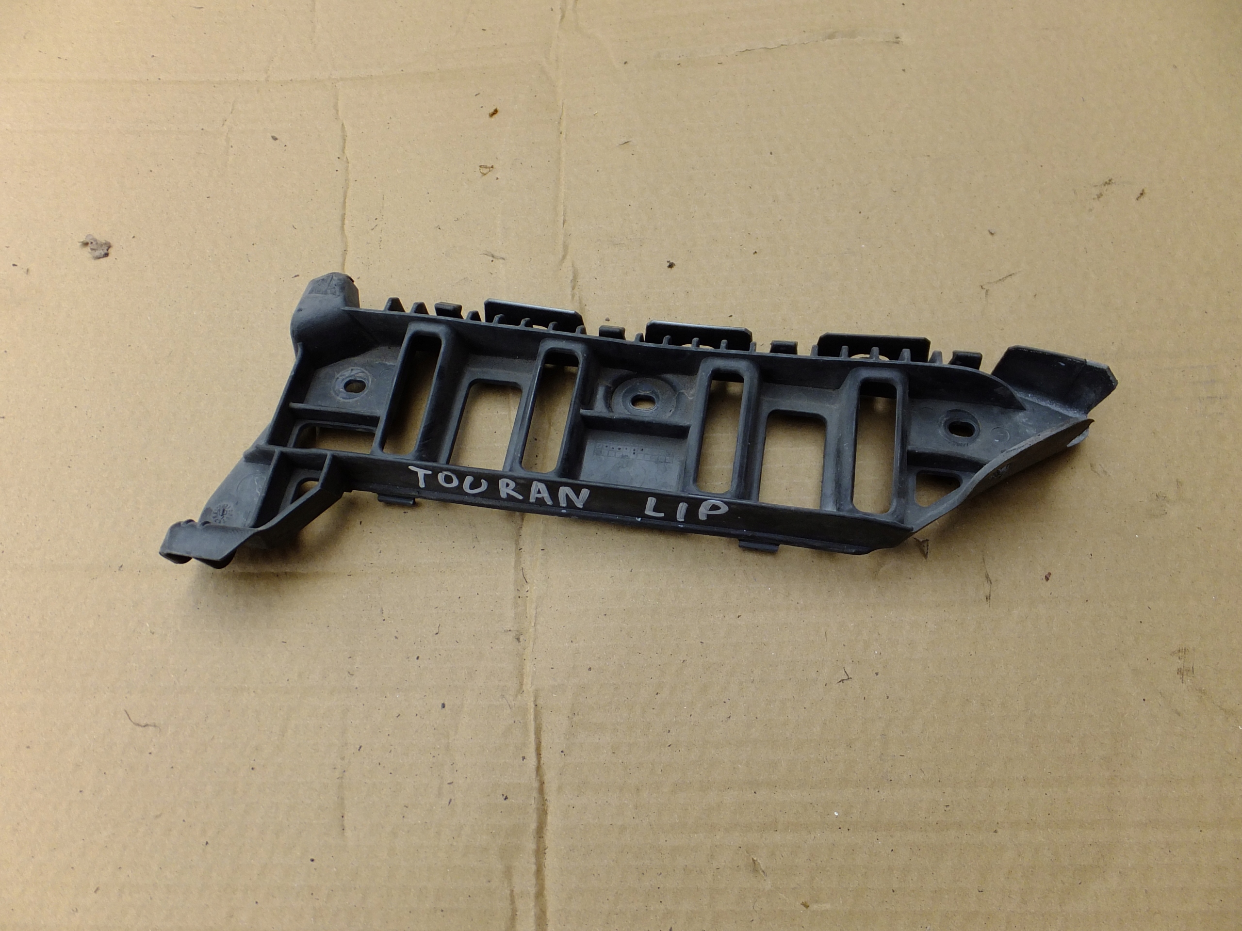 Supporto parafango sinistra Anteriore vw touran e lift 2008r