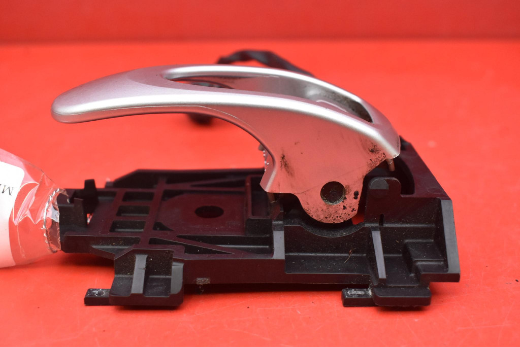 handle inner left front SREBRNA MR987619-01 MITSUBISHI ECLIPSE 4 IV 4G