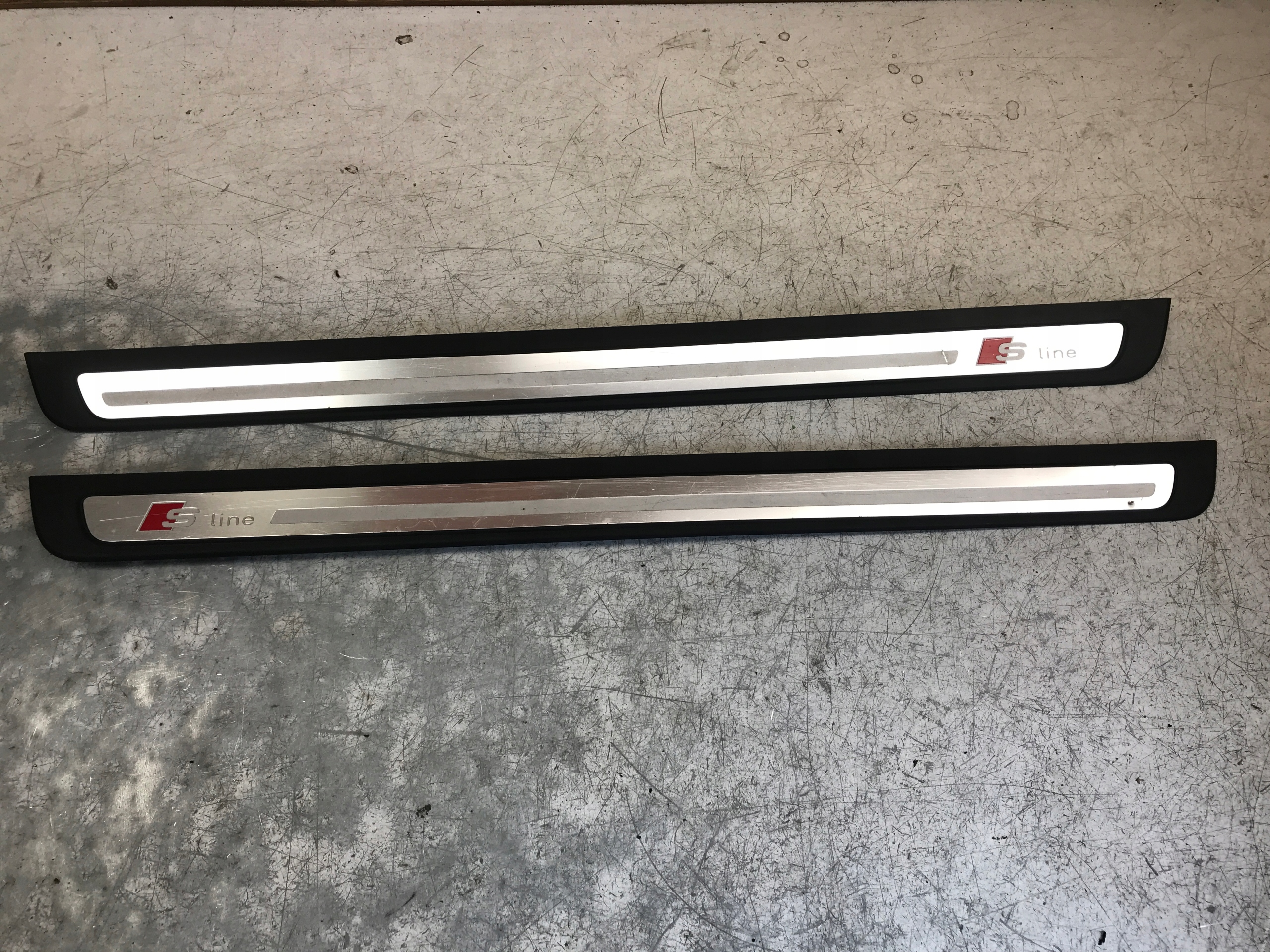mouldings threshold S-LINE AUDI A5 COUPE 8T0853373