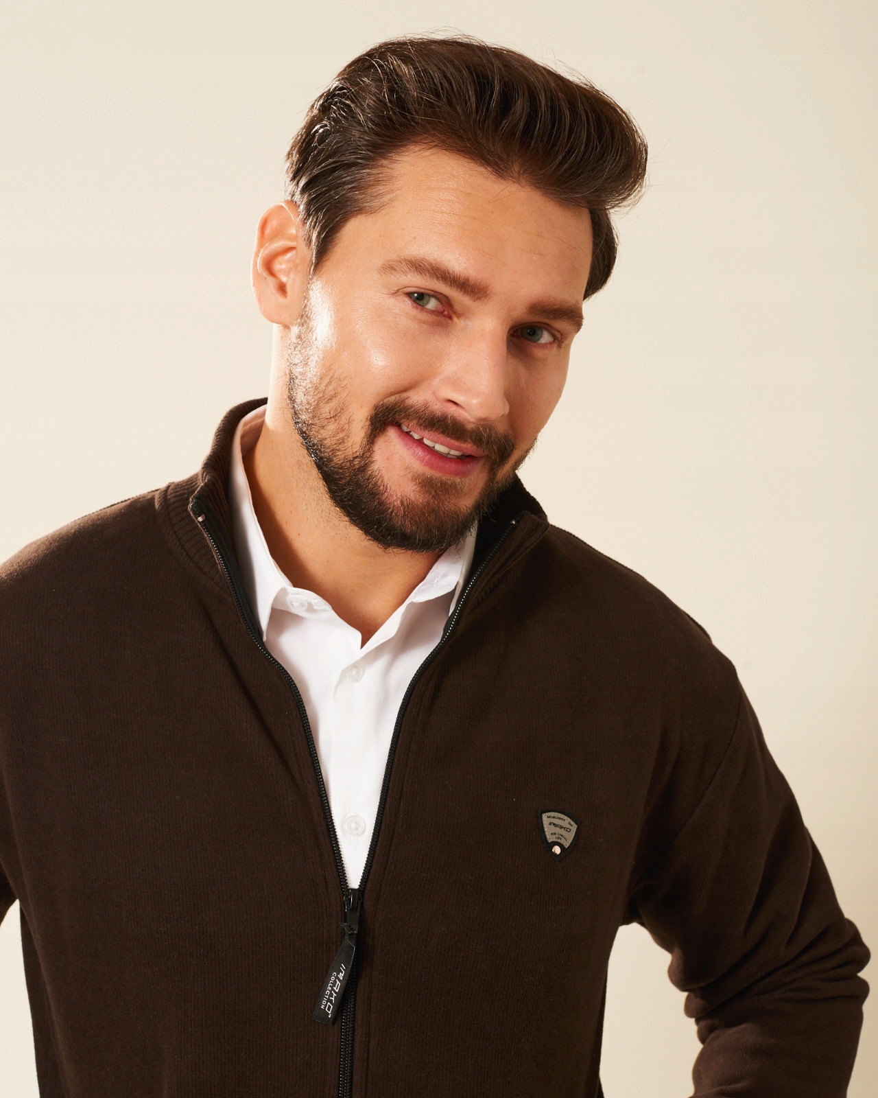 

Sweter Platon ze stójką Brązowy XXL