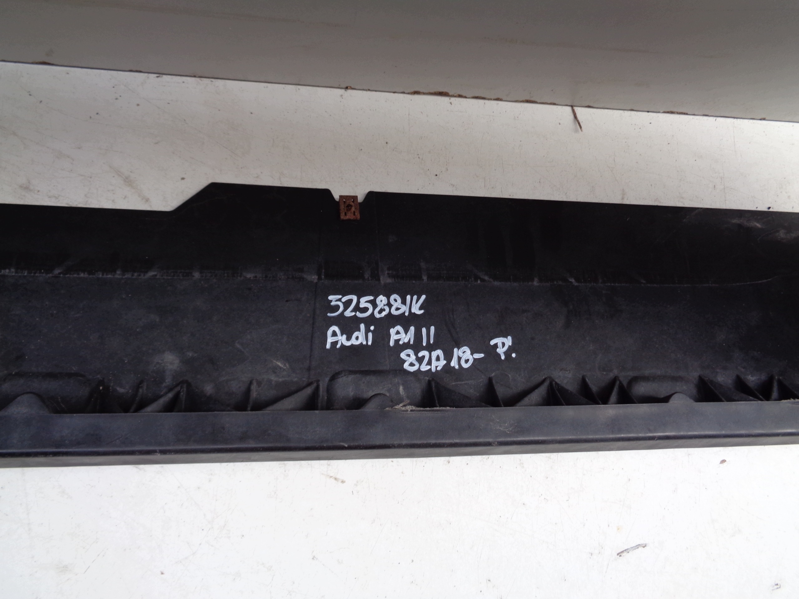 bar, wall front AUDI A1 II 82A 18- NR 52588