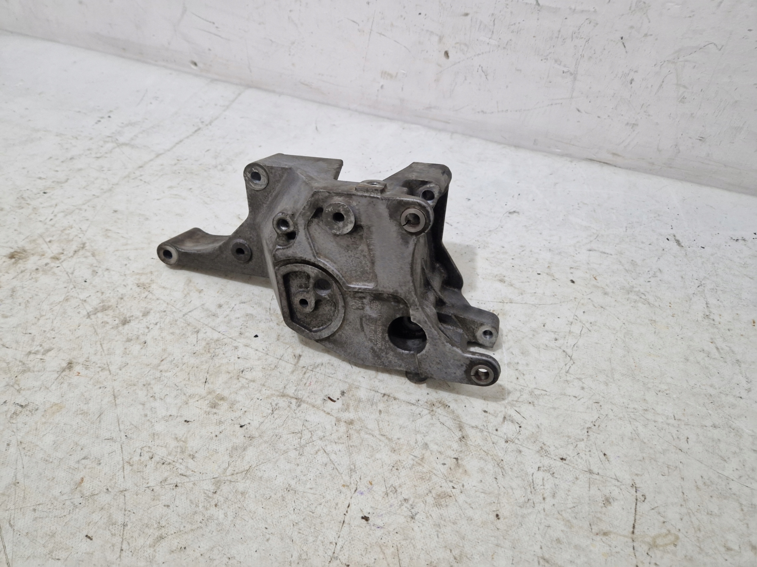 CADILLAC ESCALADE IV 15- 6.2 V8 Support Support plaque SPREZARKI 12626078
