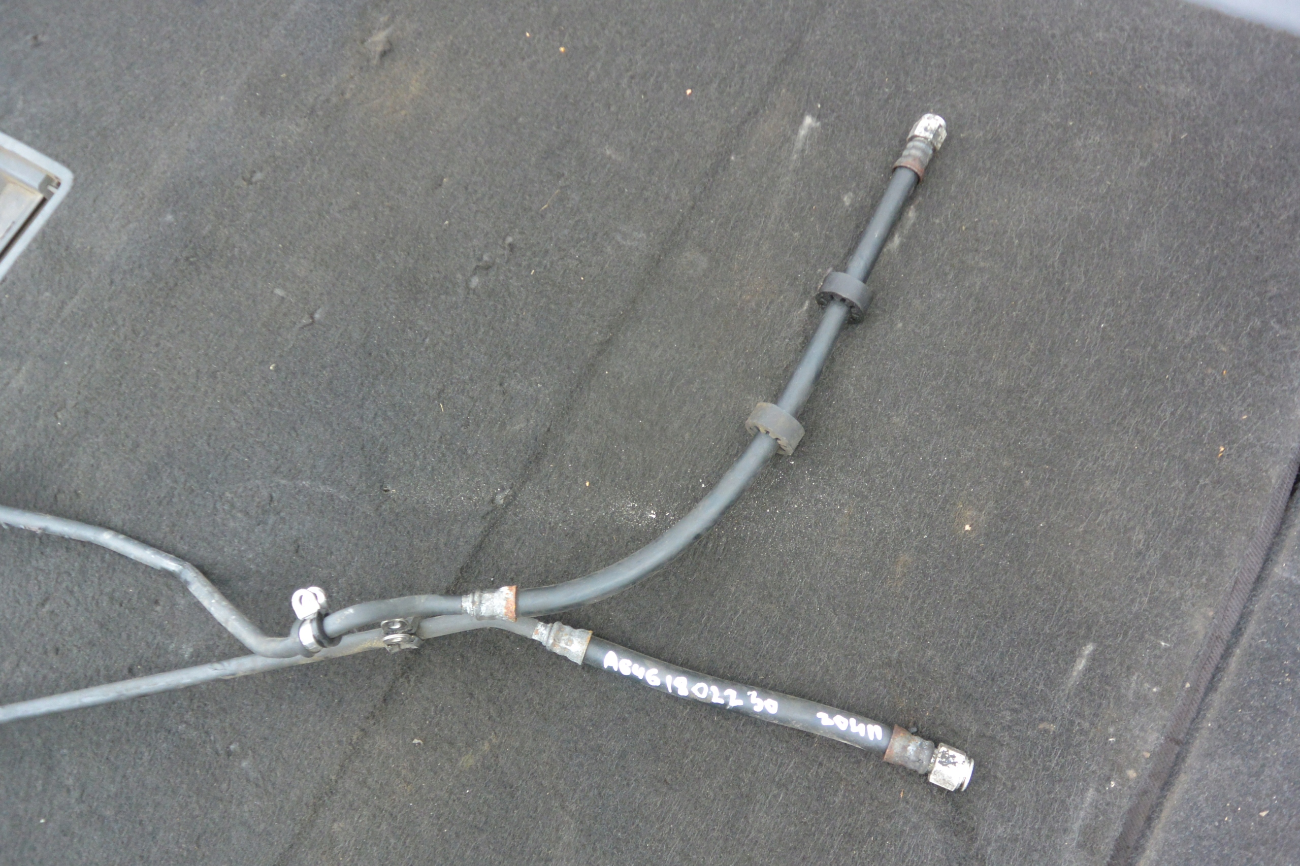 ÖLLEITUNG GETRIEBE 2.2 CDI OM646 MERCEDES W204