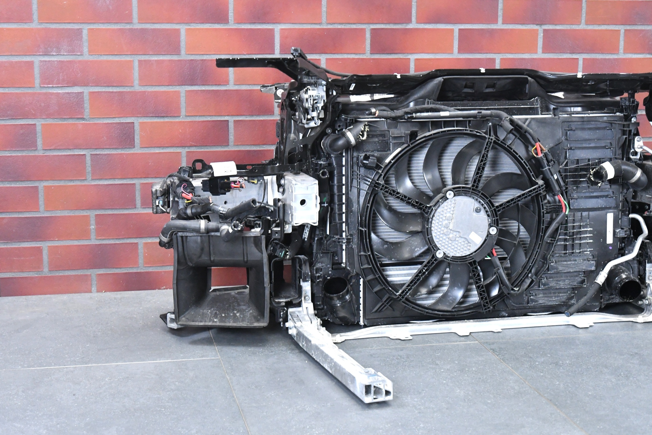 bar, wall radiator RADAR BMW 2 F74 m-packet