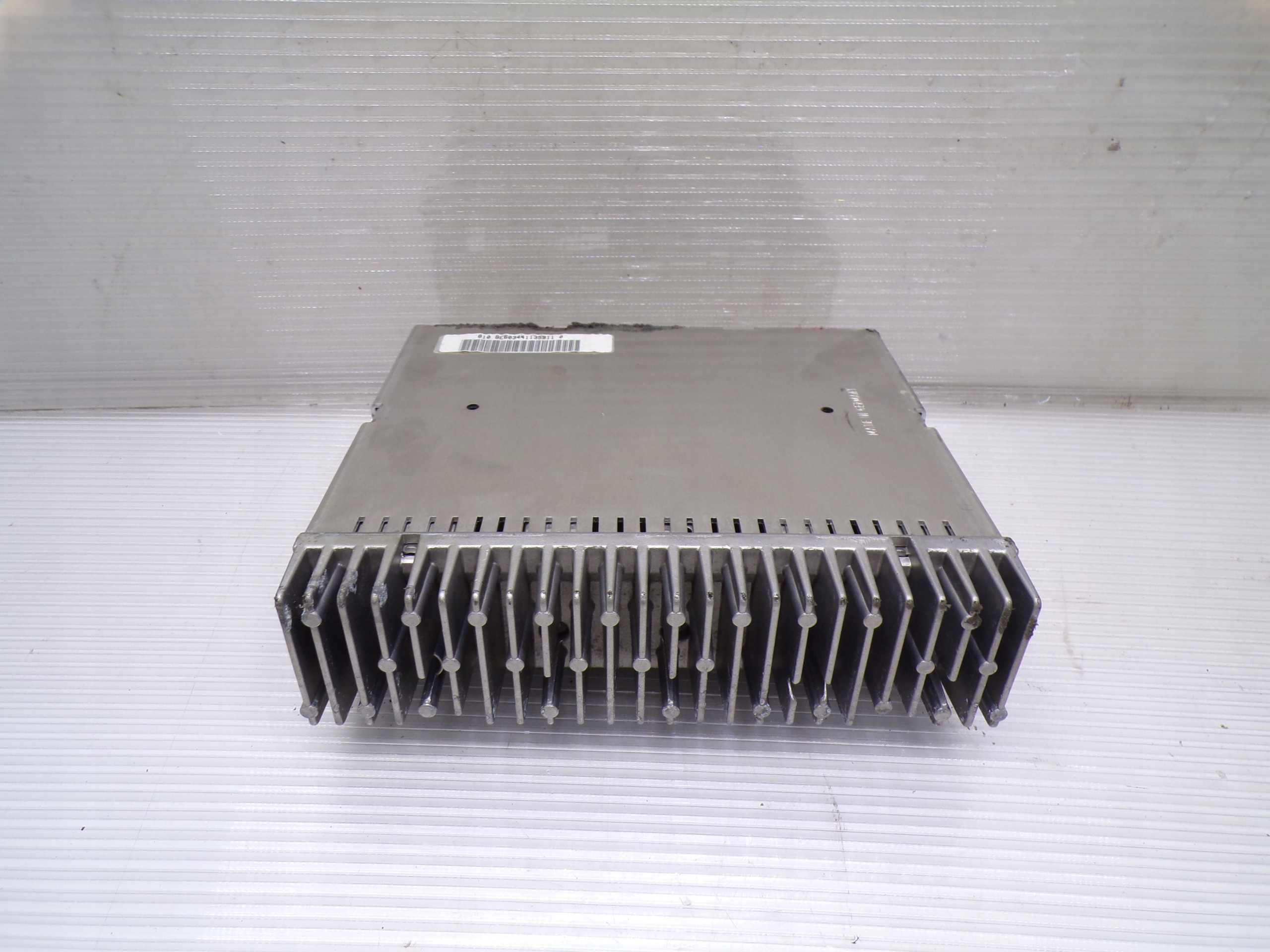 WZMACNIACZ HARMAN KARDON MERCEDES W211 W219 R 171