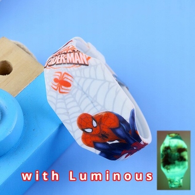 Zegarek SPIDERMAN LED ŚWIECĄCY W CIEMNOŚCI Model Spiderman