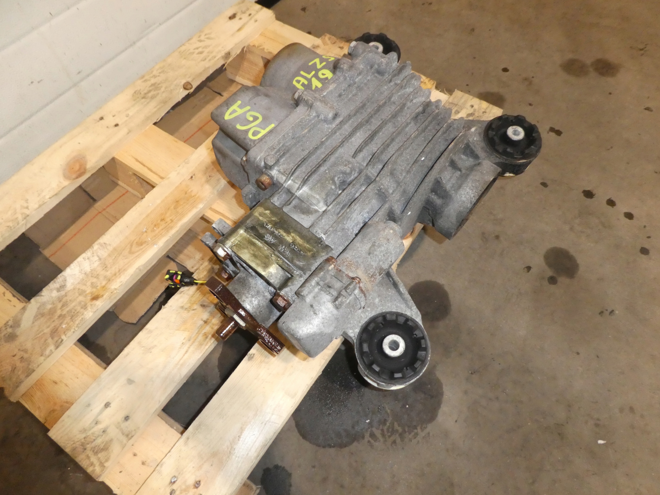 REDUKTOR diff differential VW AUDI 2.0 TDI PGA rear part 0AY525010F