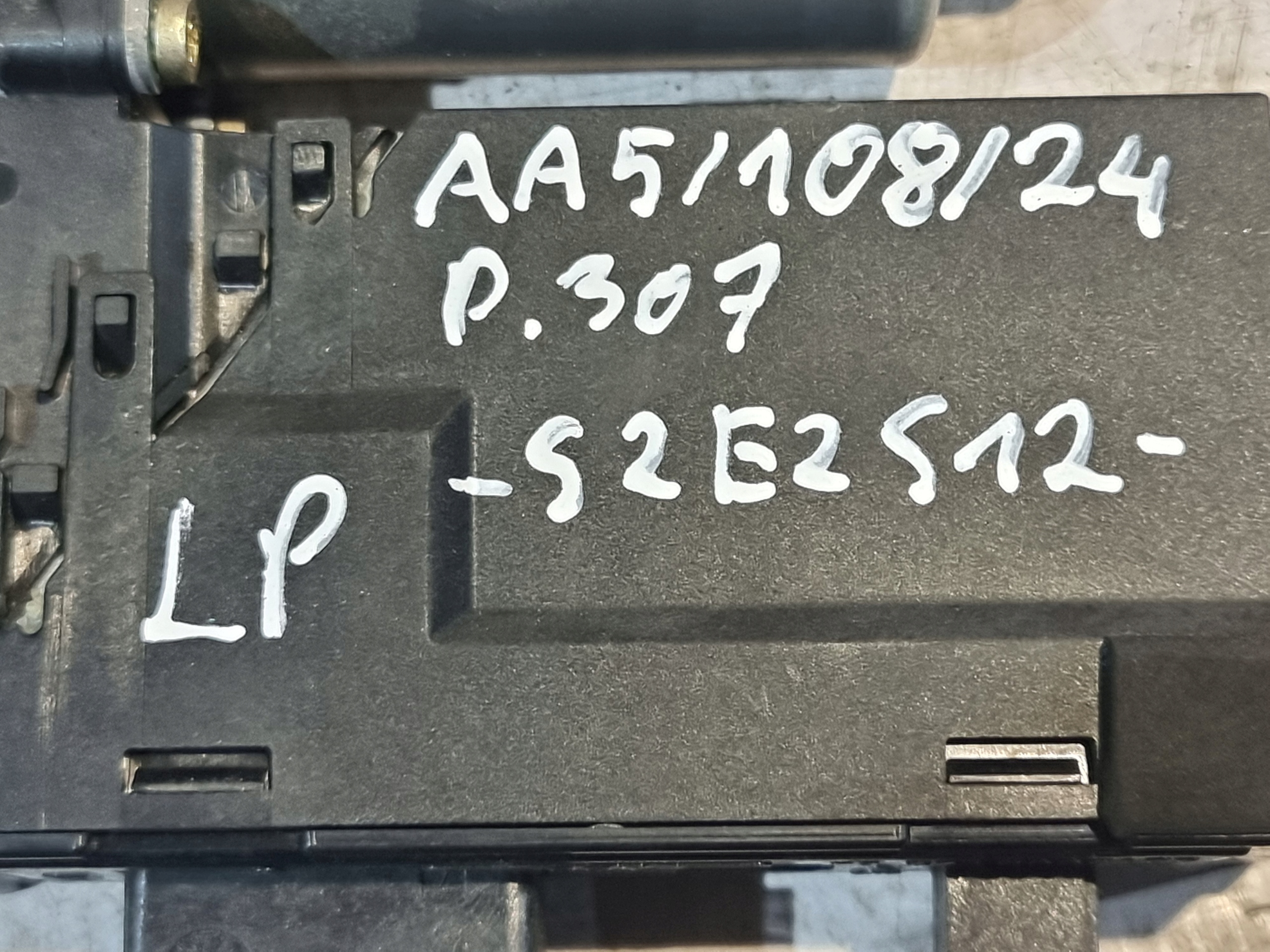 mini motor windows left front OE 9634457580 PEUGEOT 307 SW 03r