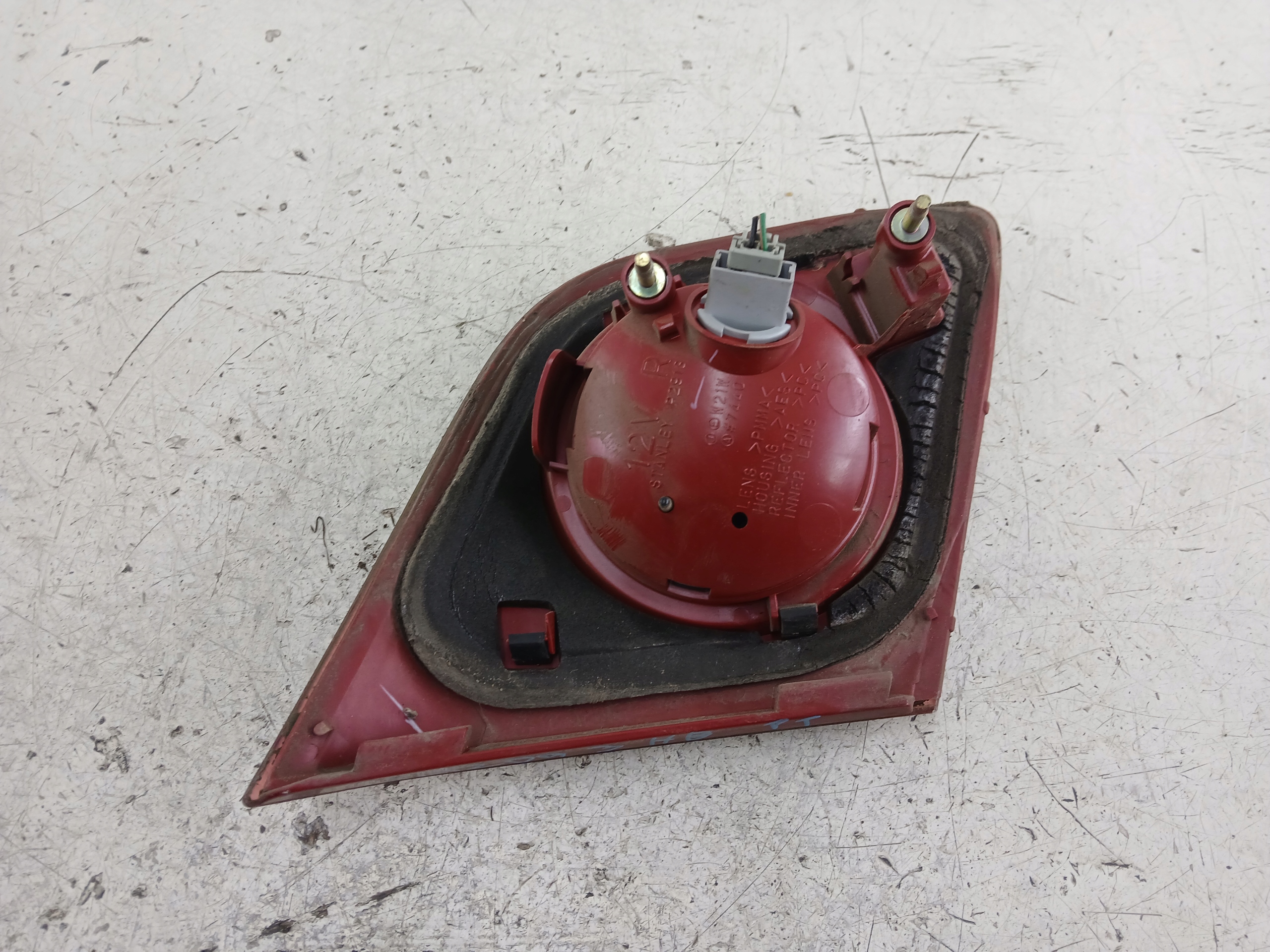 MAZDA 3 and BK light right rear part trunk door