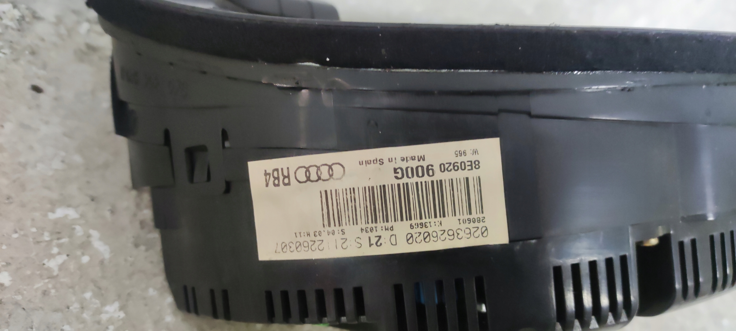 спидометр Audi S4 B7 05-08 8E0920