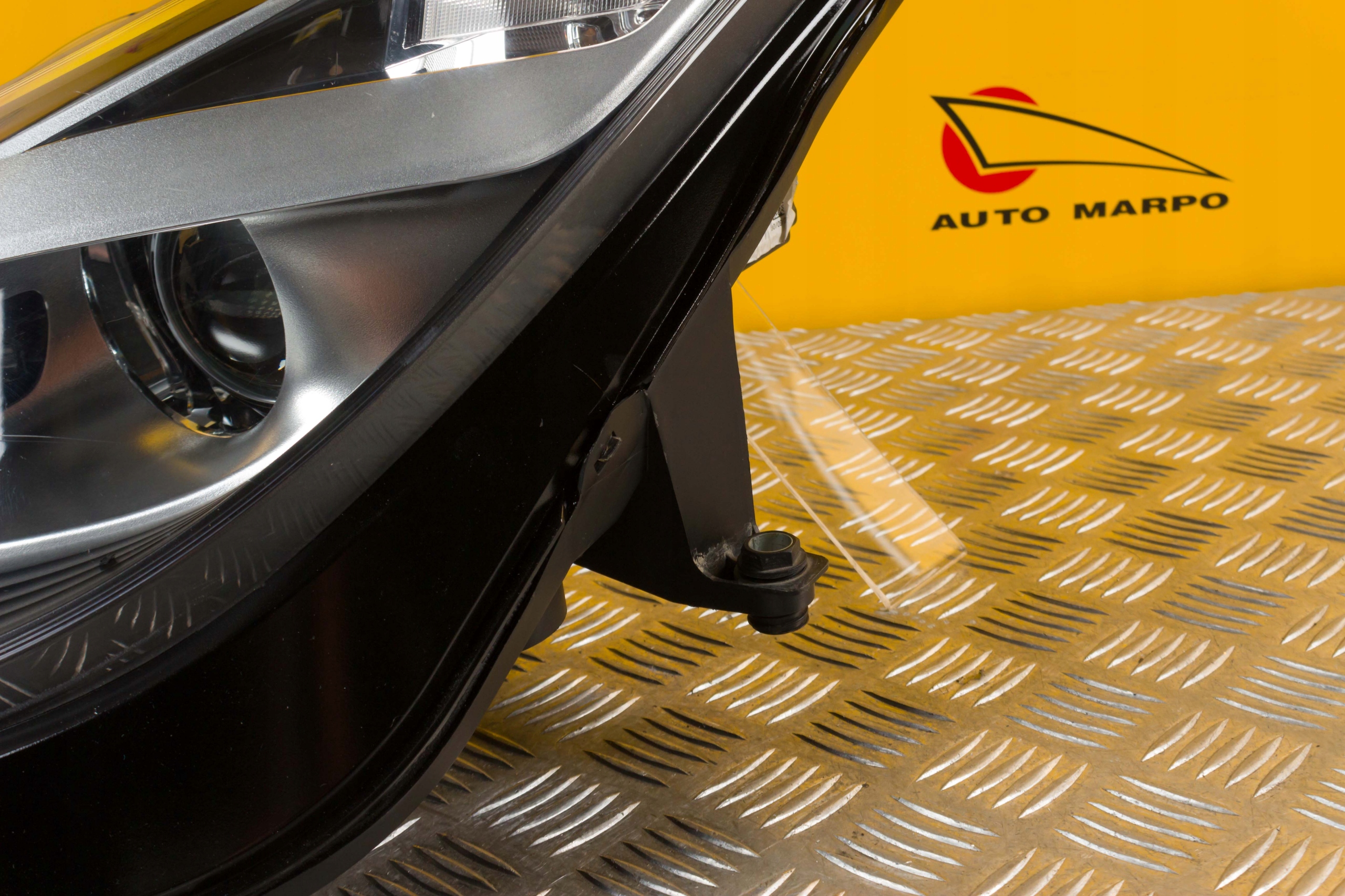 FERRARI GTC4LUSSO LUSSO REFLEKTOR LAMPA XENON LED Rodzaj świateł mijania Ksenonowe