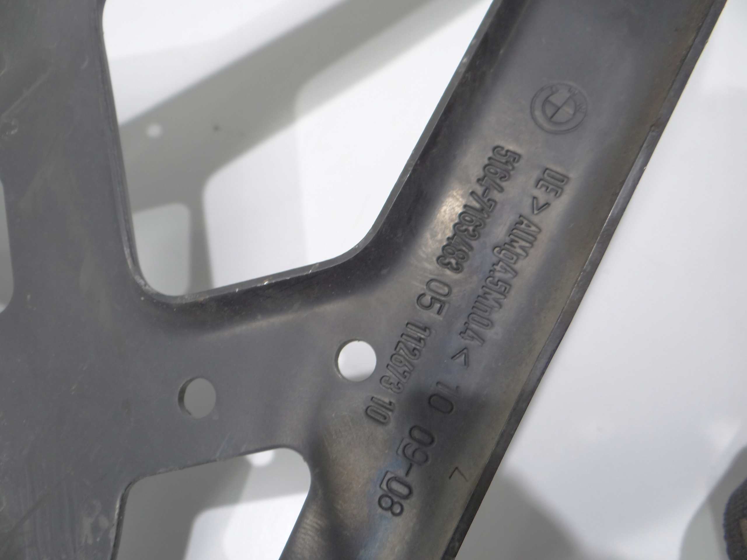 OKULAR holder left front left front BMW E60 E61 OE 7163483