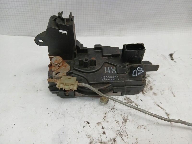 lock door Opel Zafira B 13220371