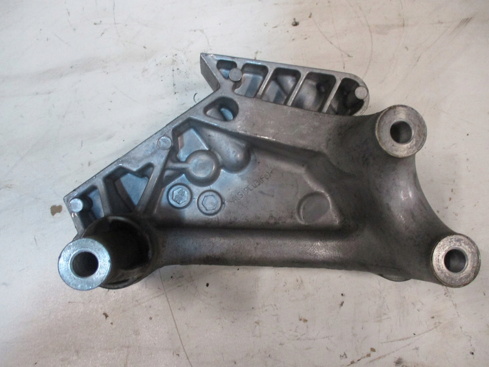 Лапа VW 04L199207