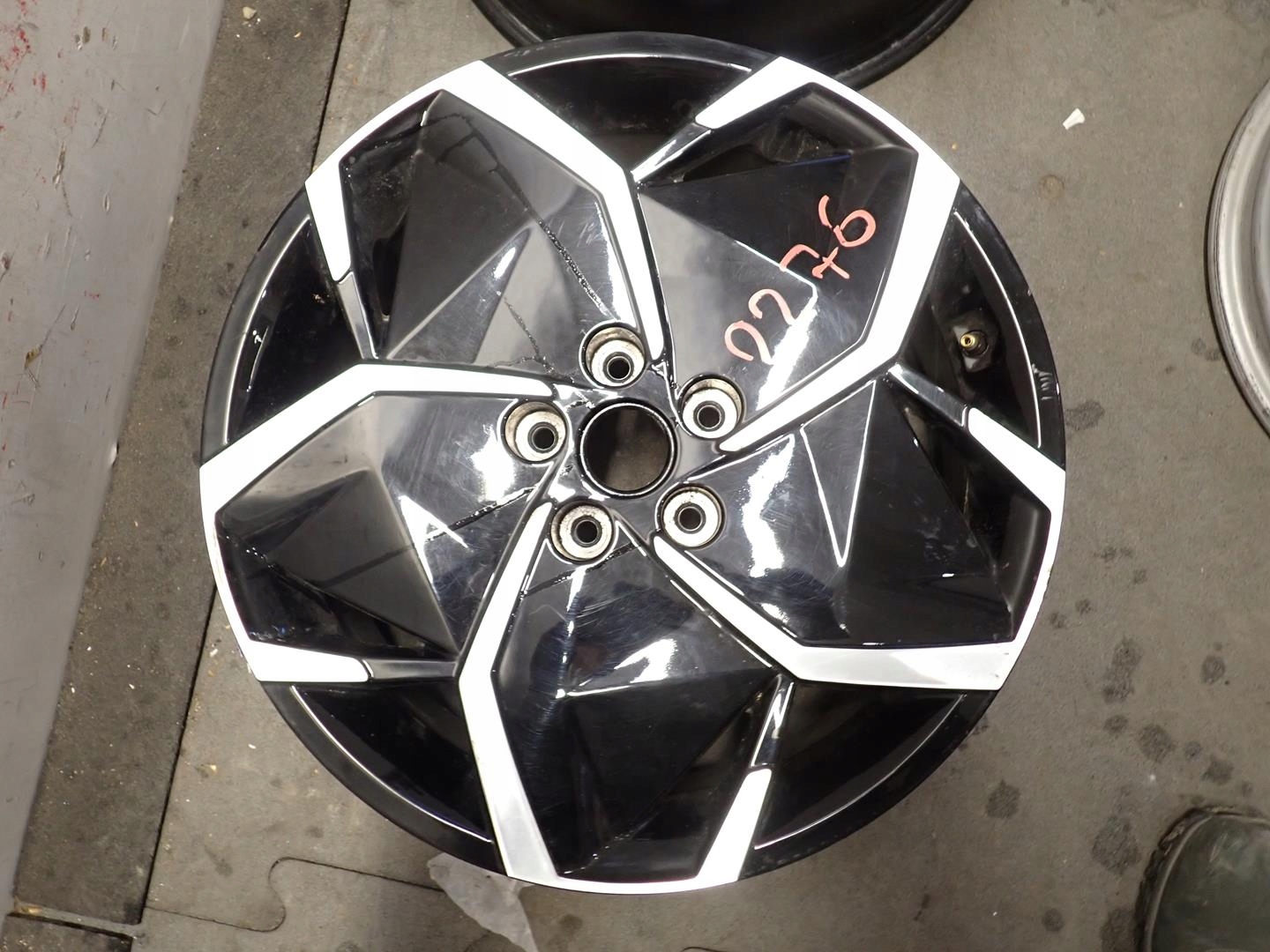 disk disk HYUNDAI 5x114,3 ET49,5 7,5J 19" 52910-GI110