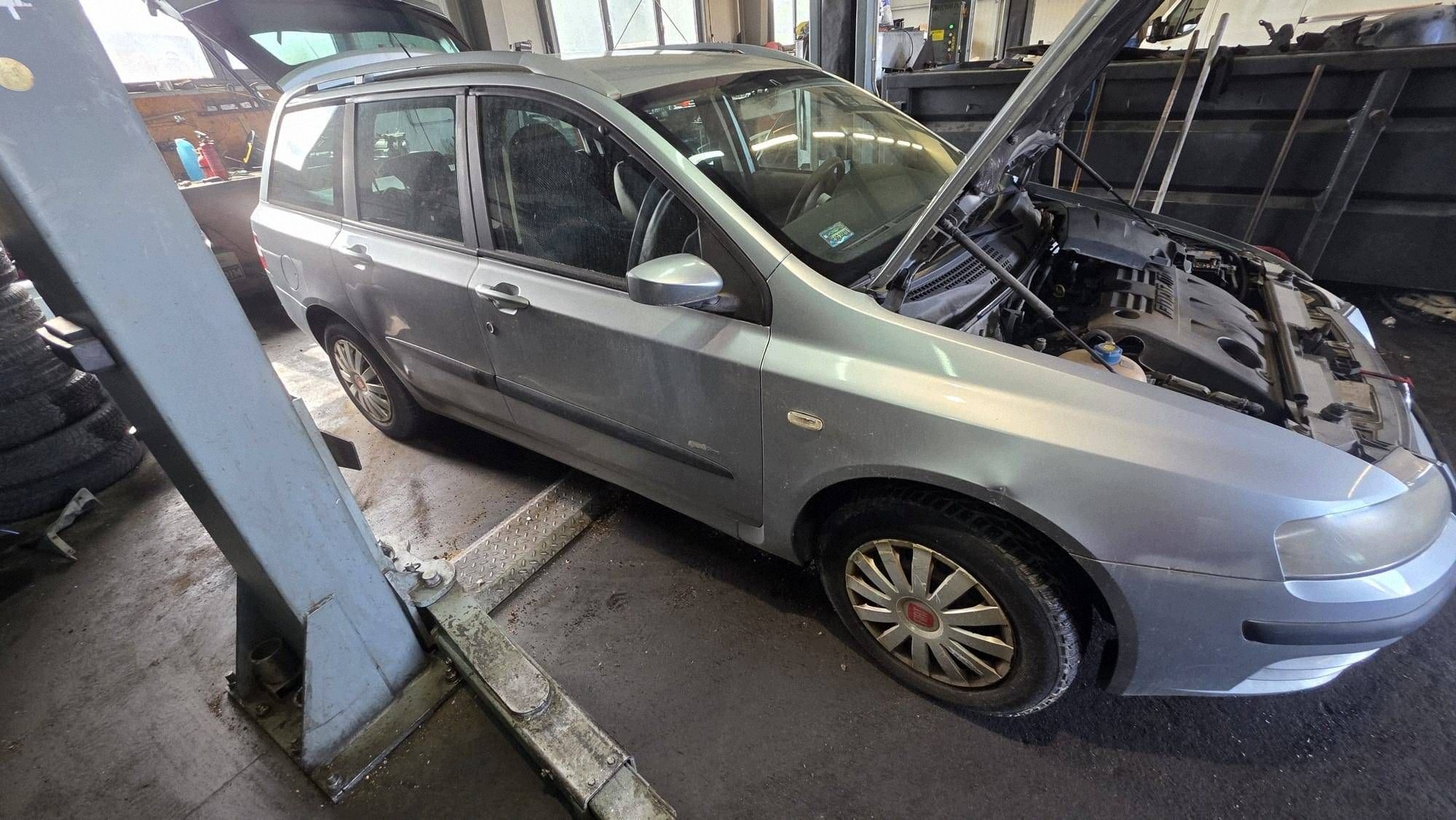 FIAT STILO 1.9 JTD 192A1000 computer module BSI compartment ignition 55198058