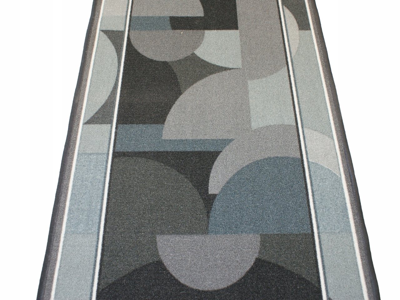 Chodnik antypoślizgowy szer 67 cm