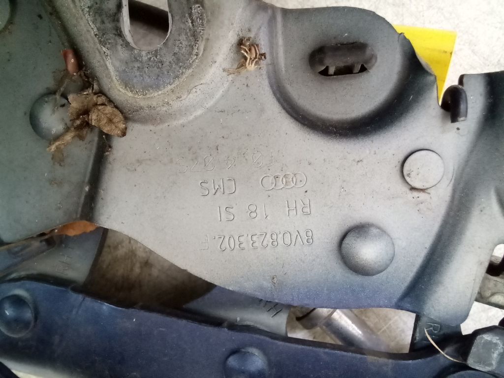 Audi A3 8V cerniere cofano destra e sinistra LX5Q