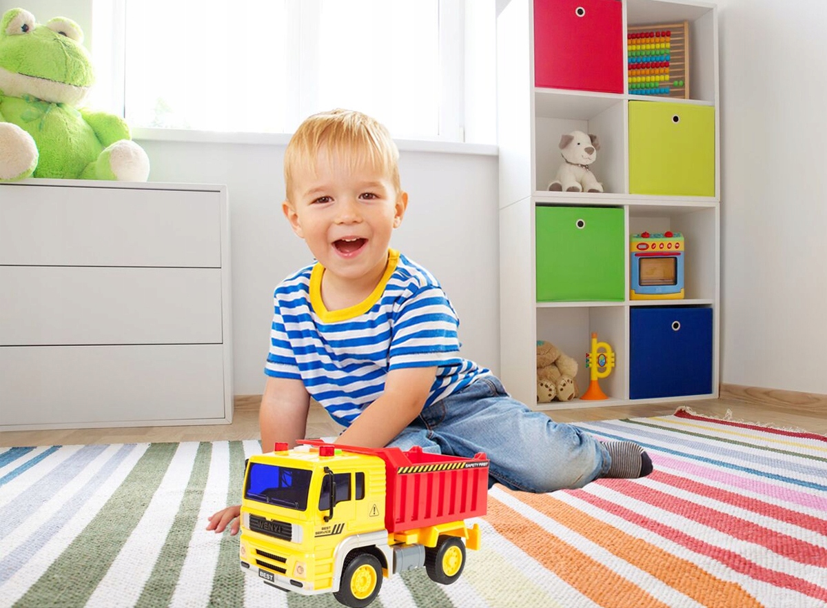 CIĘŻARÓWKA WYWROTKA AUTO NAPĘD ŚWIATŁO DŹWIĘK 1:20 Materiał drewno