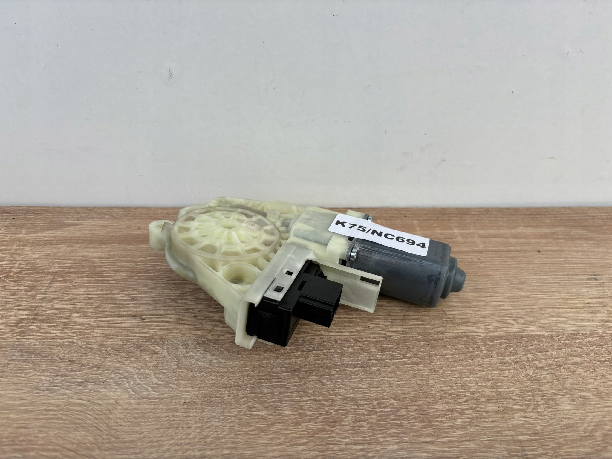 PORSCHE PANAMERA 970 mini motor window regulator door left front K75/NC694
