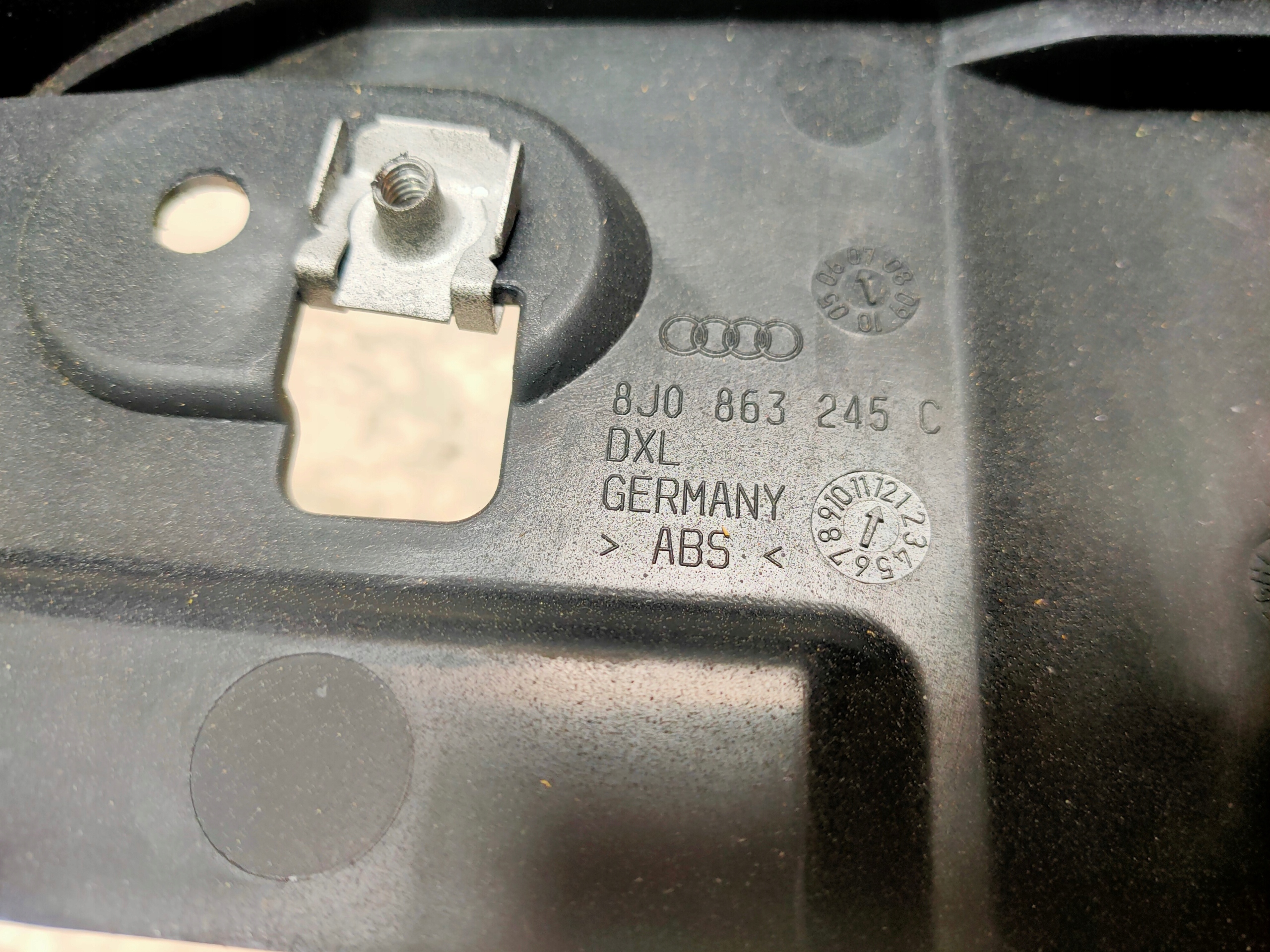 тунель середина Audi тт 8J 8J0863245C