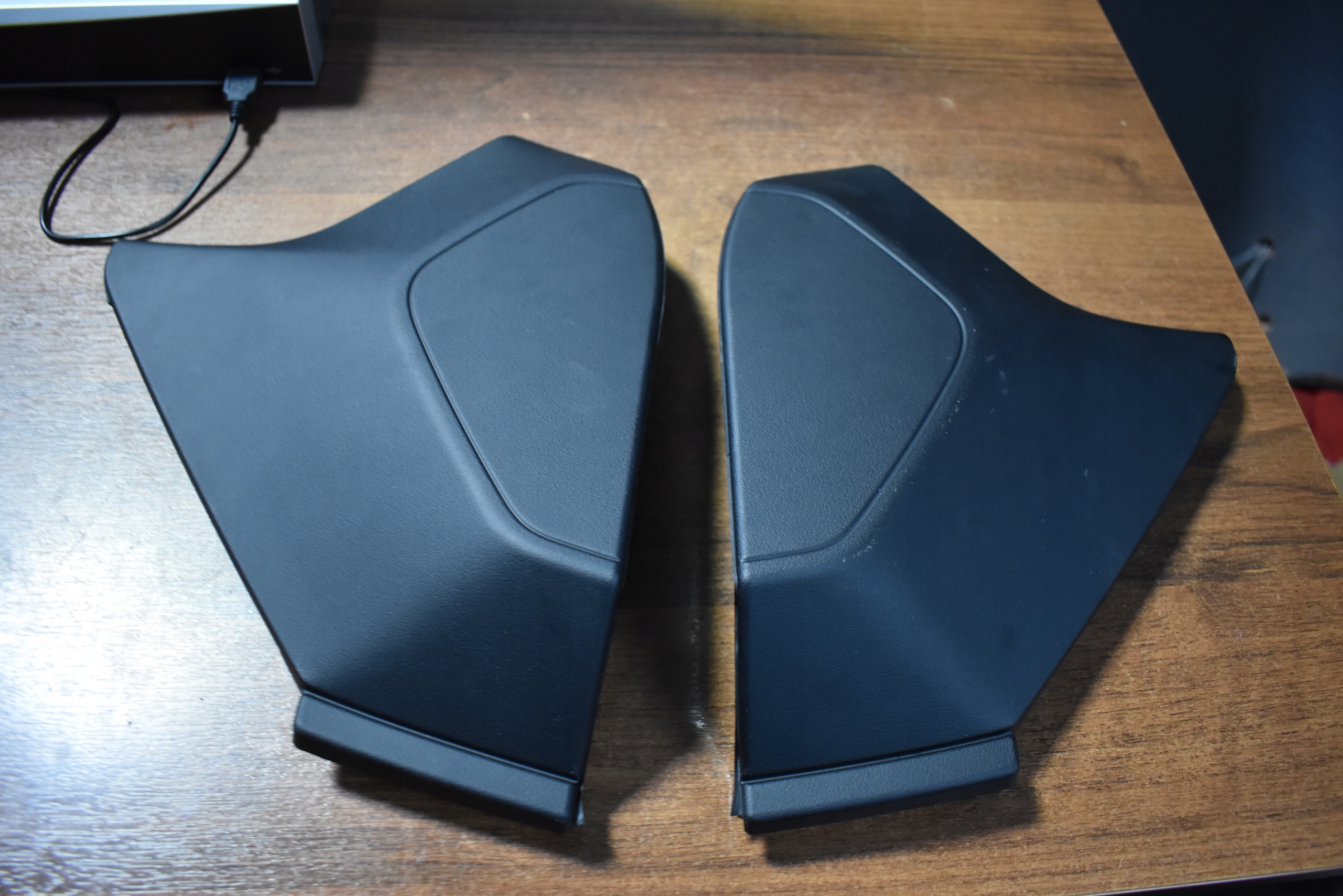 IDEALNA cover consoles left and right PORSCHE TAYCAN 1