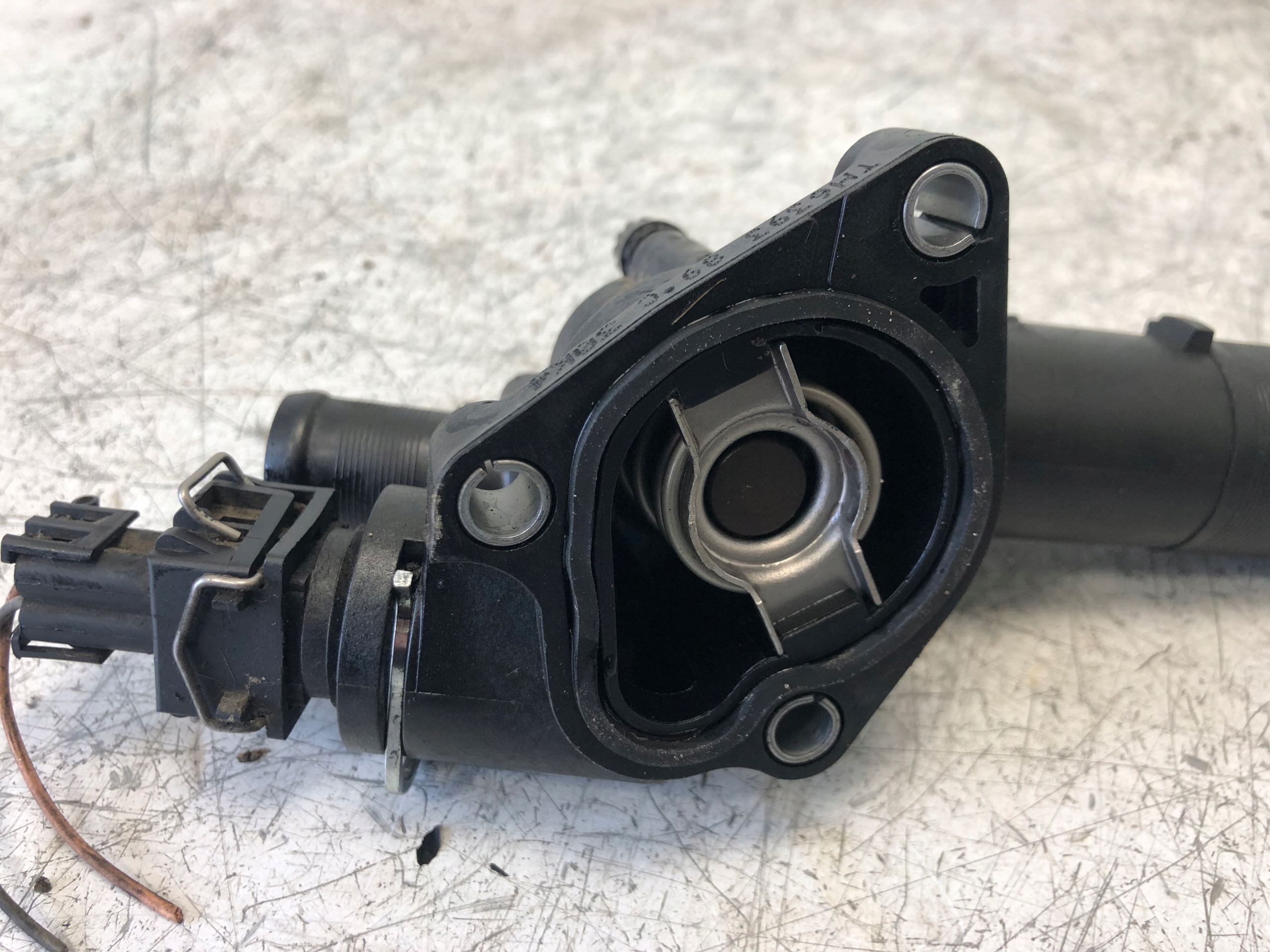 csomag TERMOSTATU RENAULT MEGANE II 1.5 DCI