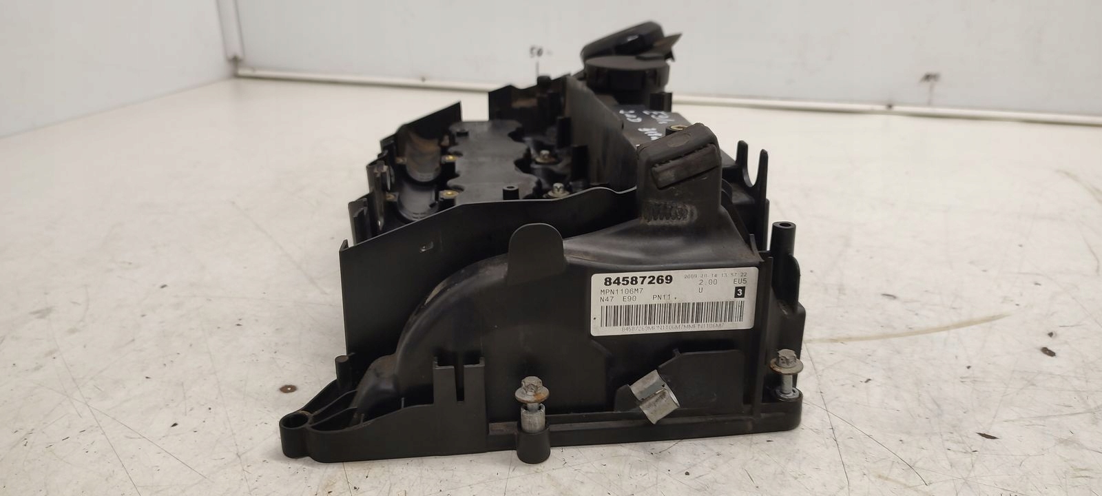 Abdeckung der Ventile BMW E90 E91 2,0D LIFT